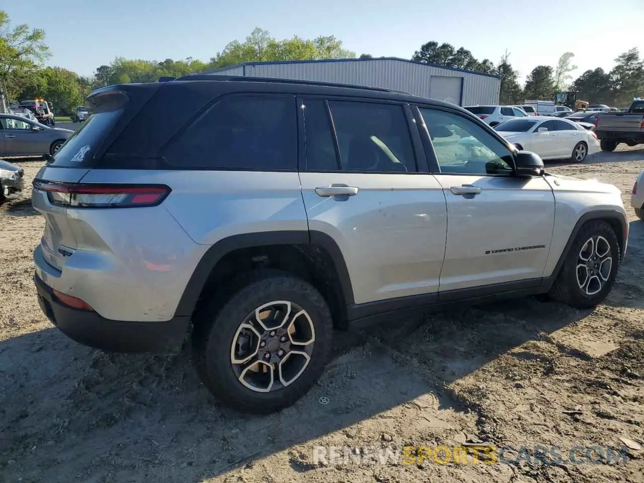3 Photograph of a damaged car 1C4RJYC62N8715910 JEEP GRAND CHER 2022