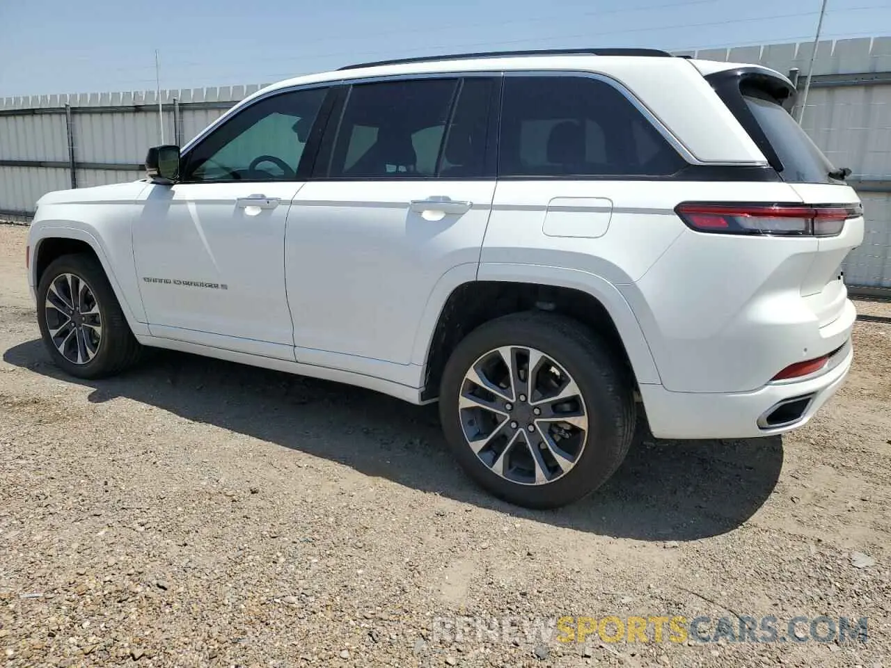 2 Фотография поврежденного автомобиля 1C4RJGDG2PC534873 JEEP GRAND CHER 2023