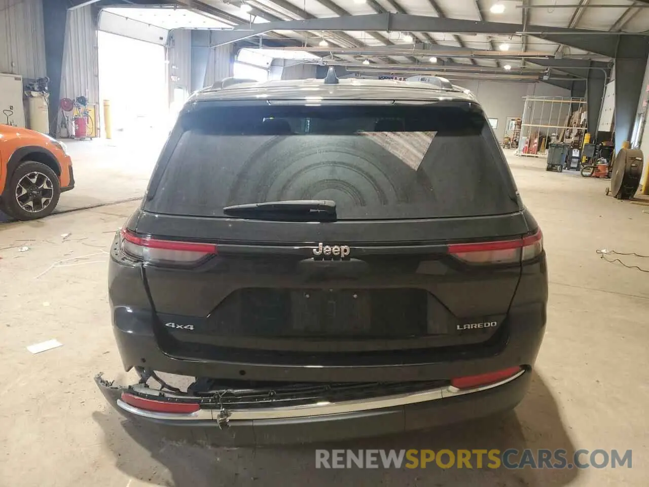6 Photograph of a damaged car 1C4RJHAG0PC570443 JEEP GRAND CHER 2023