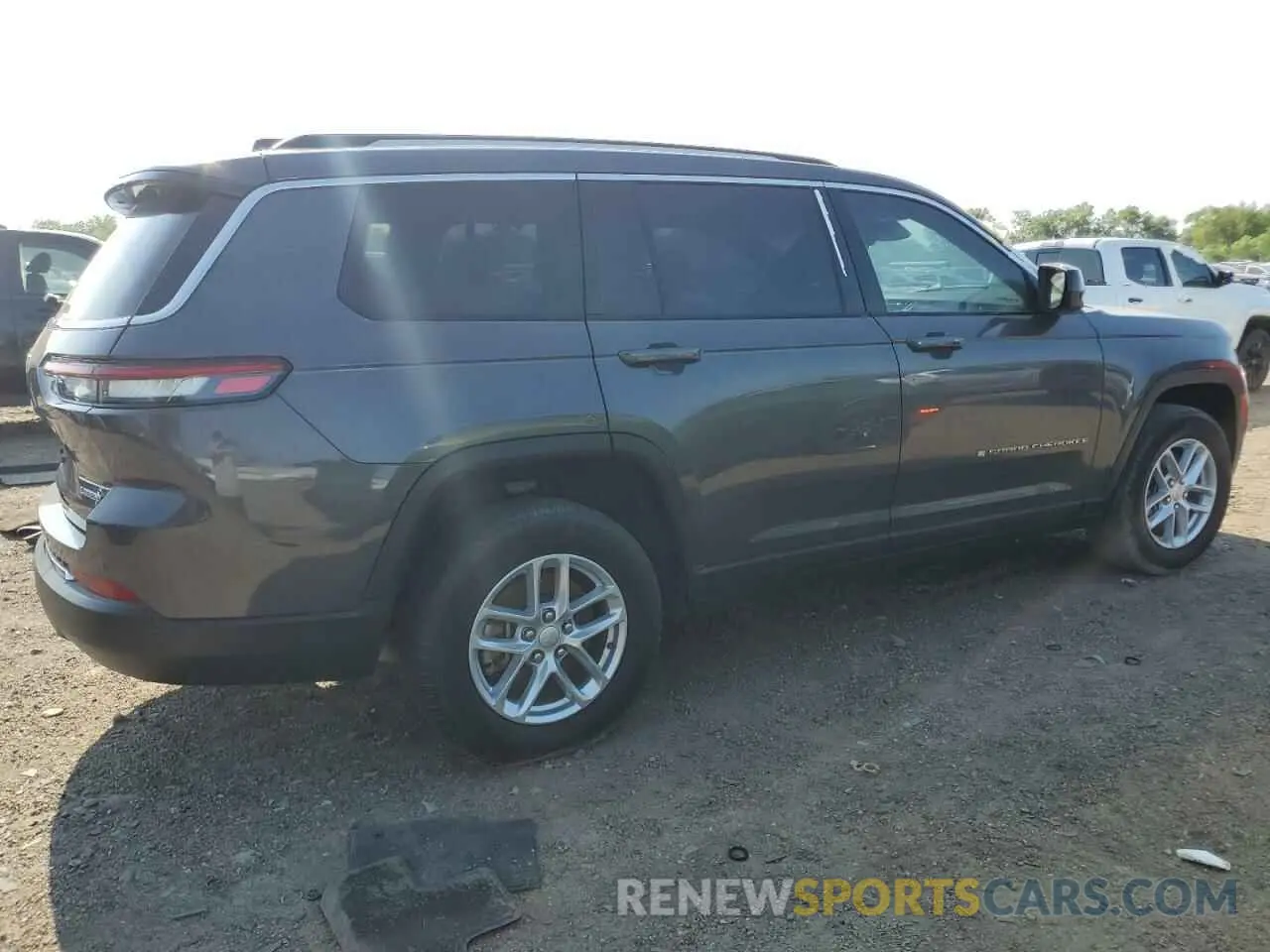 3 Фотография поврежденного автомобиля 1C4RJJAG5P8814131 JEEP GRAND CHER 2023