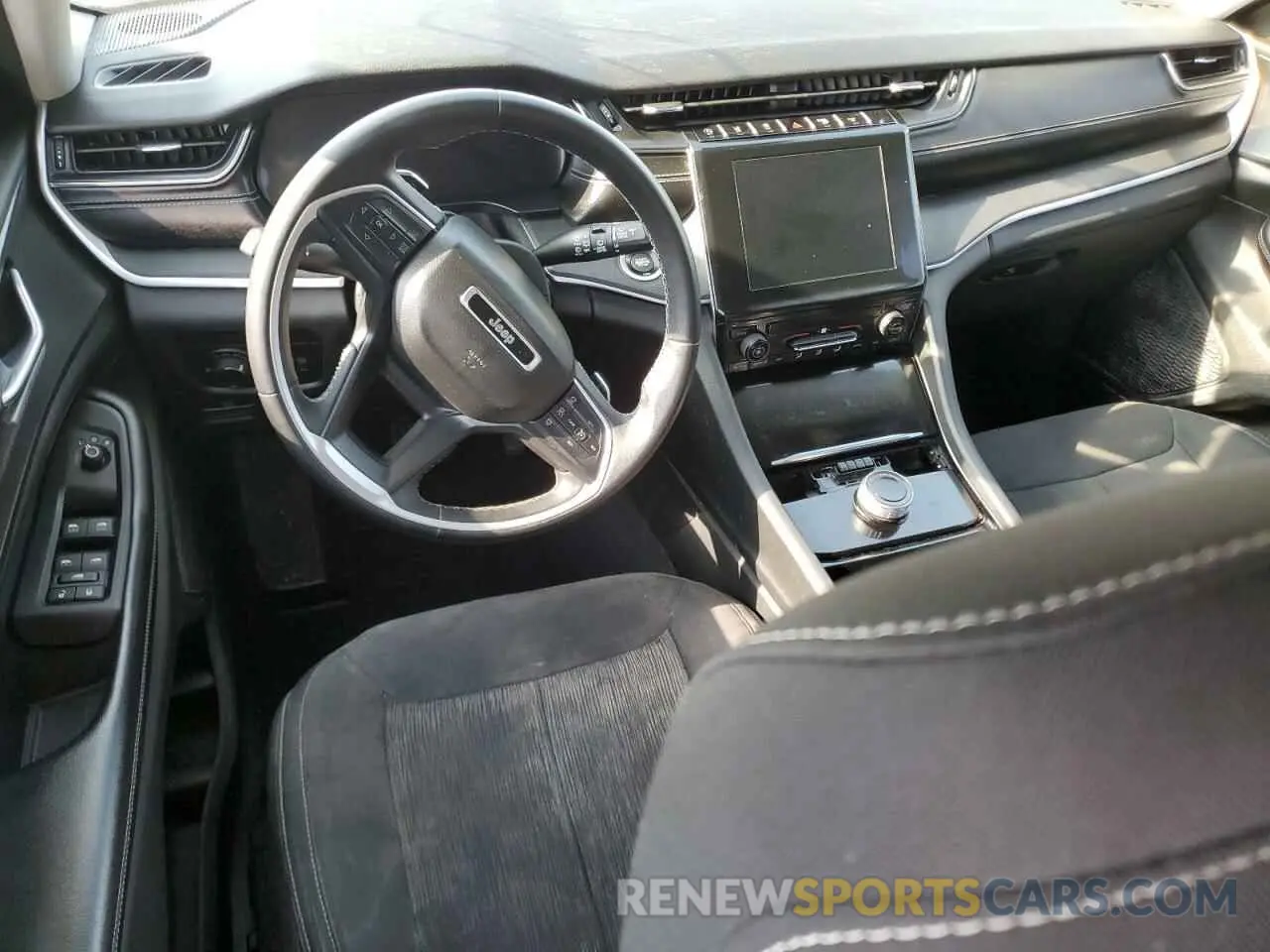 8 Фотография поврежденного автомобиля 1C4RJJAG5P8814131 JEEP GRAND CHER 2023