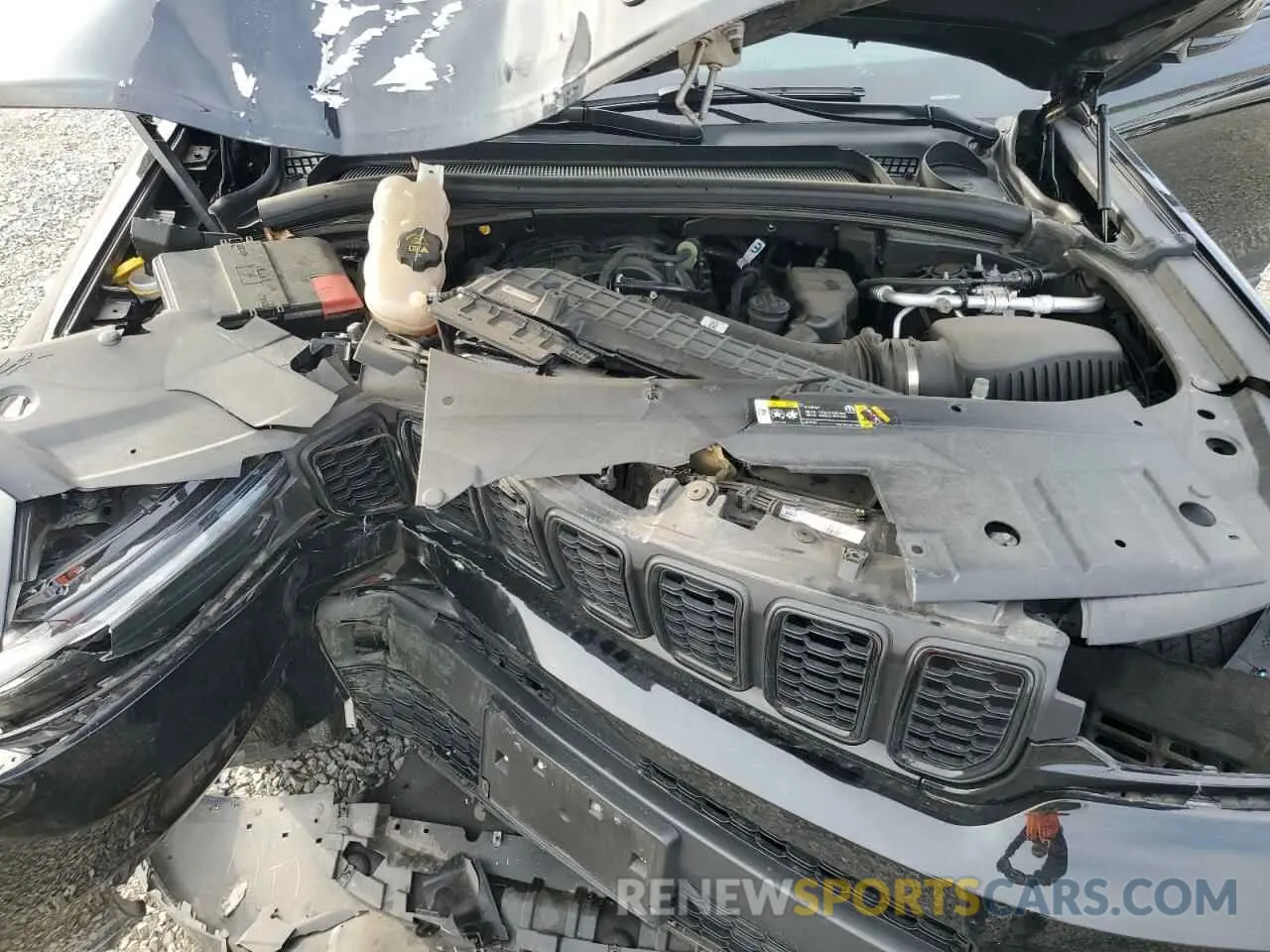 13 Photograph of a damaged car 1C4RJKAG0P8771744 JEEP GRAND CHER 2023
