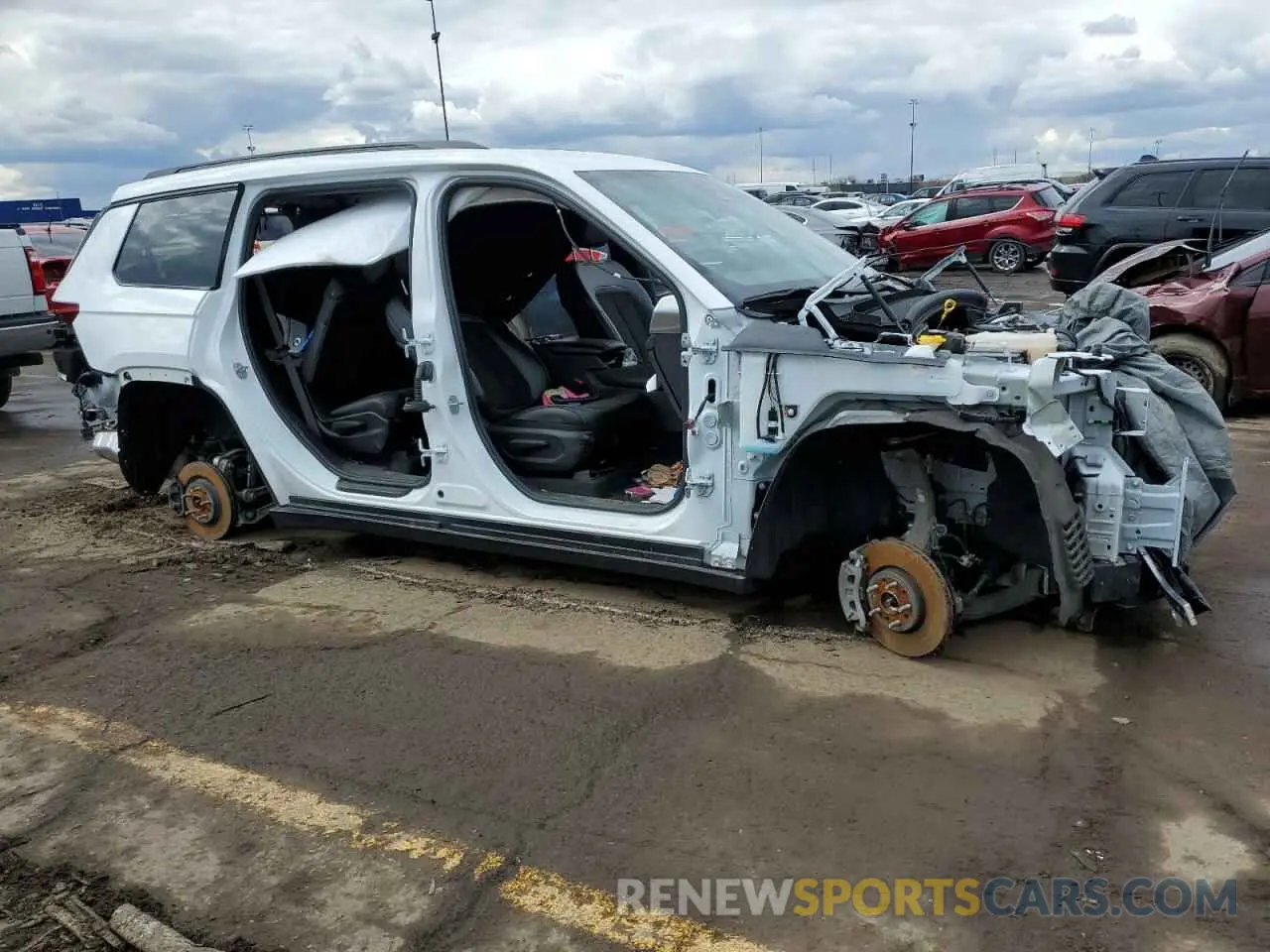 4 Photograph of a damaged car 1C4RJKAG8P8852250 JEEP GRAND CHER 2023