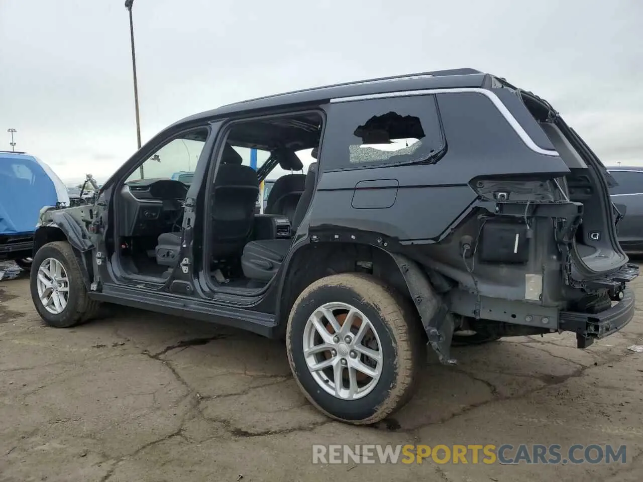 2 Photograph of a damaged car 1C4RJKAGXP8886822 JEEP GRAND CHER 2023
