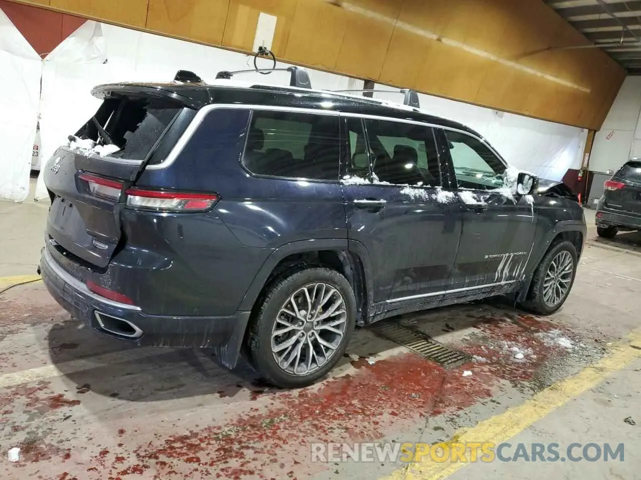 3 Photograph of a damaged car 1C4RJKEG6P8732411 JEEP GRAND CHER 2023