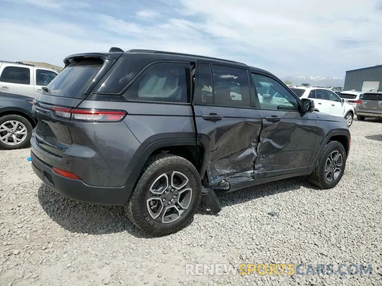 3 Photograph of a damaged car 1C4RJYC61P8786194 JEEP GRAND CHER 2023