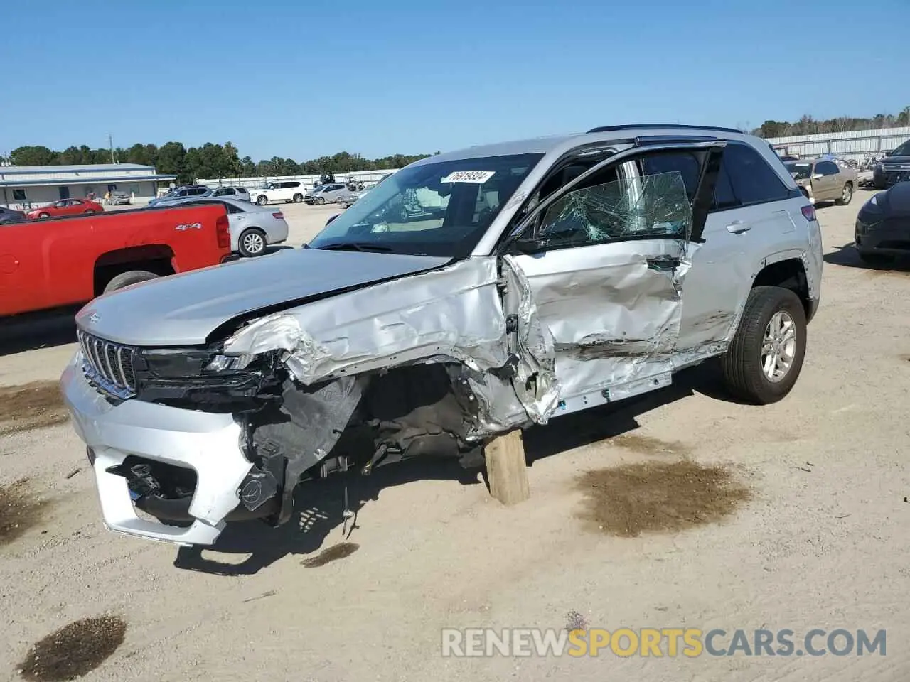 1 Photograph of a damaged car 1C4RJGAG2RC709047 JEEP GRAND CHER 2024