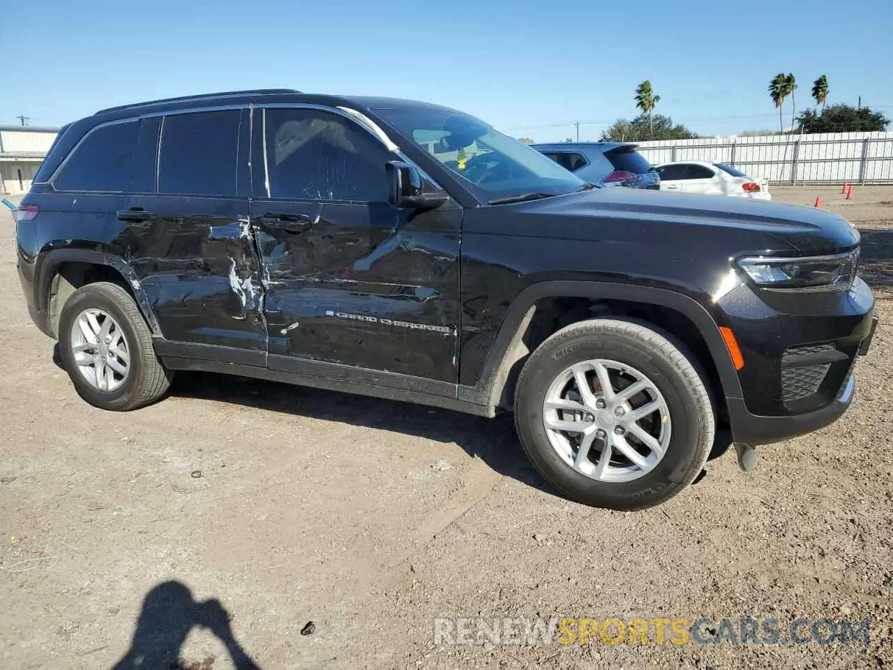 4 Photograph of a damaged car 1C4RJGAG9RC684597 JEEP GRAND CHER 2024