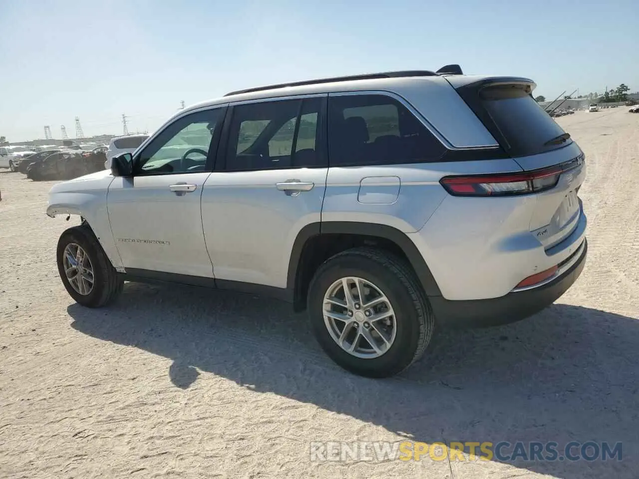 2 Photograph of a damaged car 1C4RJHAG3R8574847 JEEP GRAND CHER 2024