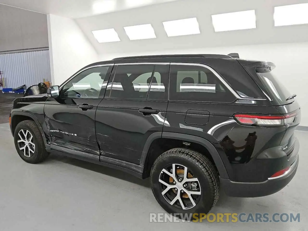 2 Photograph of a damaged car 1C4RJHBG7RC236363 JEEP GRAND CHER 2024