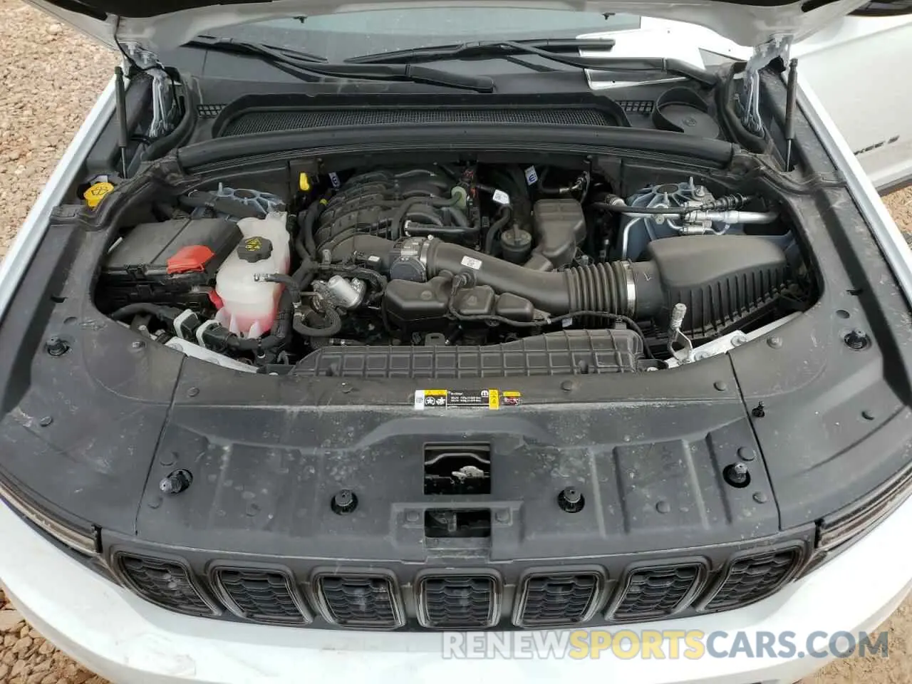 12 Фотография поврежденного автомобиля 1C4RJKAG2R8609472 JEEP GRAND CHER 2024