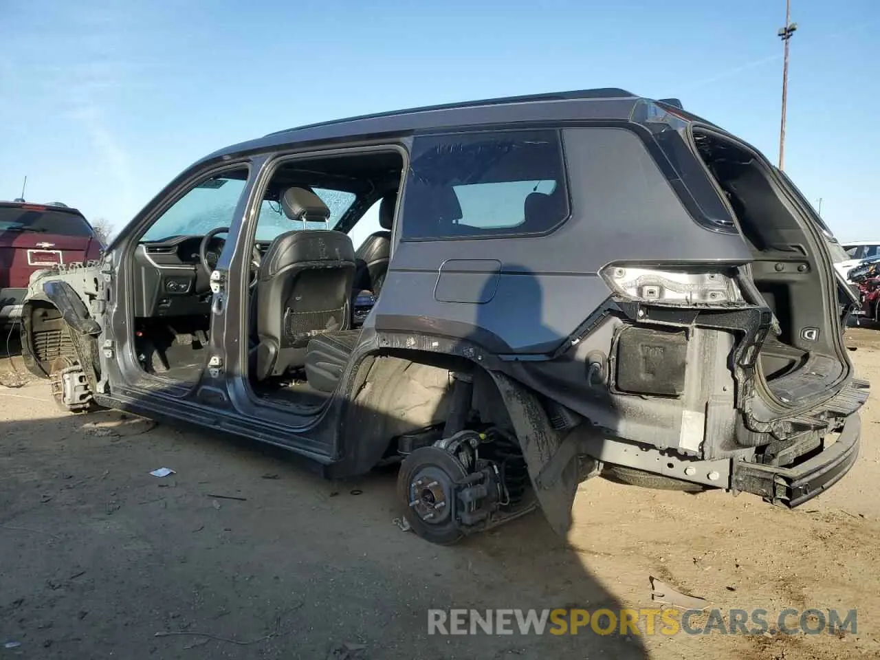 2 Фотография поврежденного автомобиля 1C4RJKBGXR8596047 JEEP GRAND CHER 2024