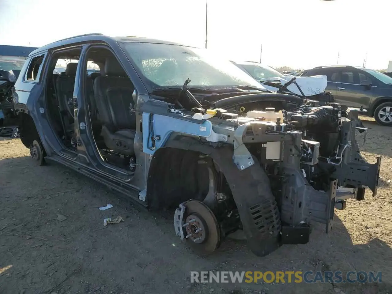 4 Фотография поврежденного автомобиля 1C4RJKBGXR8596047 JEEP GRAND CHER 2024