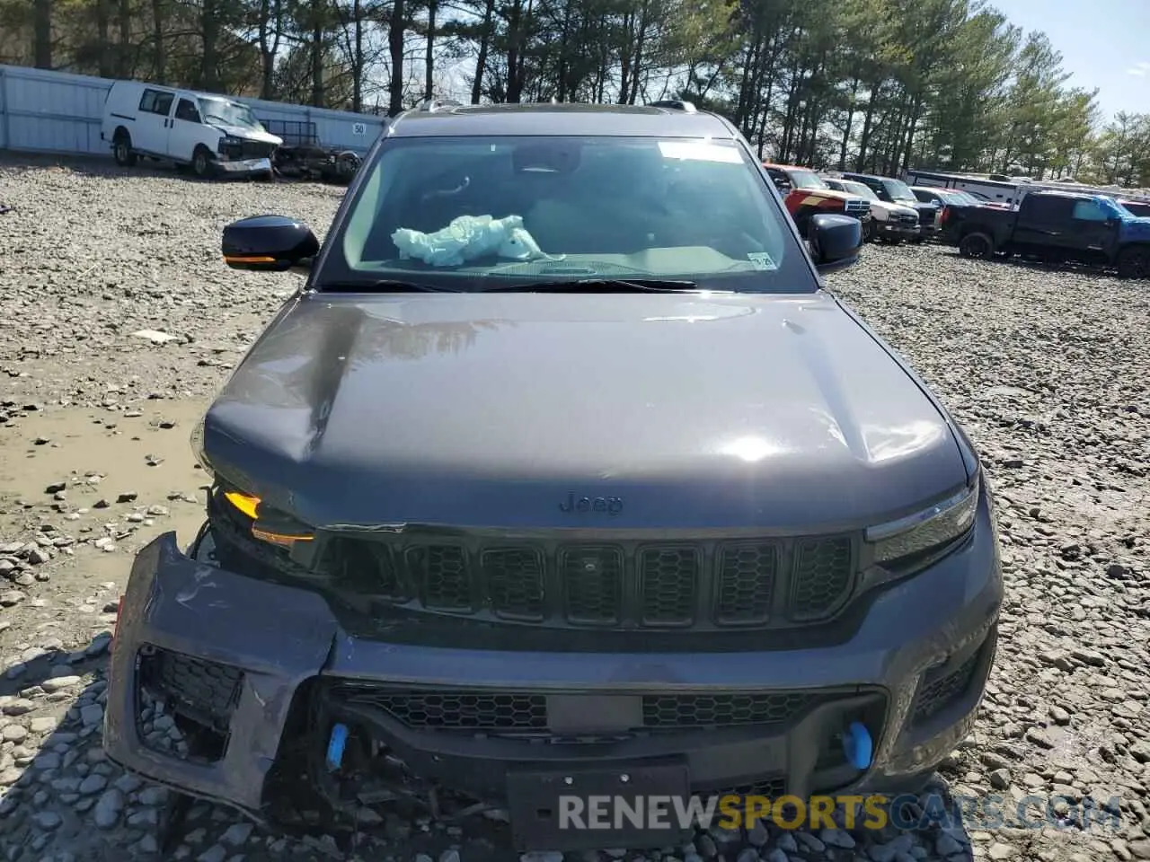 5 Photograph of a damaged car 1C4RJYB62R8956745 JEEP GRAND CHER 2024