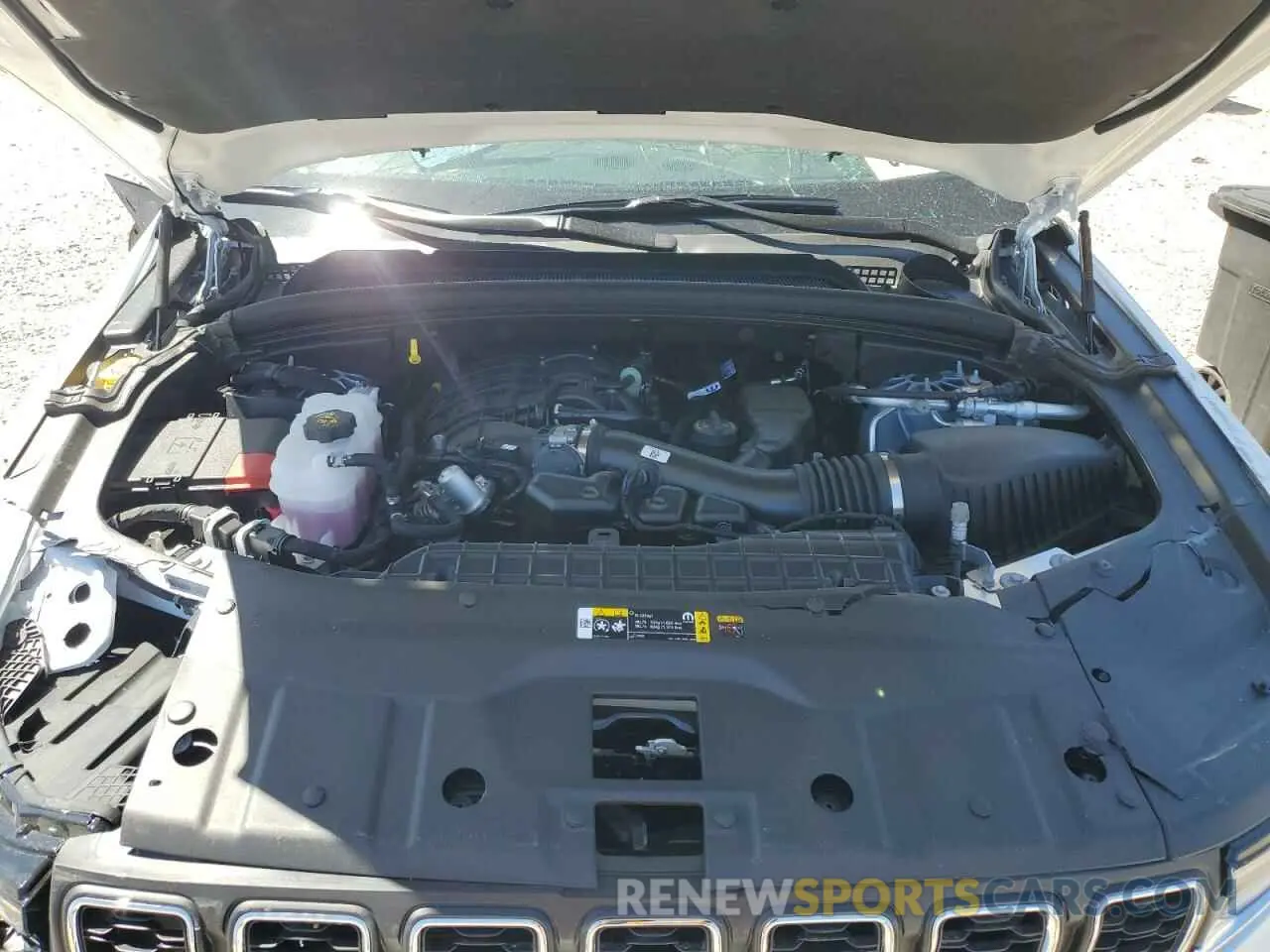 12 Photograph of a damaged car 1C4RJJAG8S8640905 JEEP GRAND CHER 2025