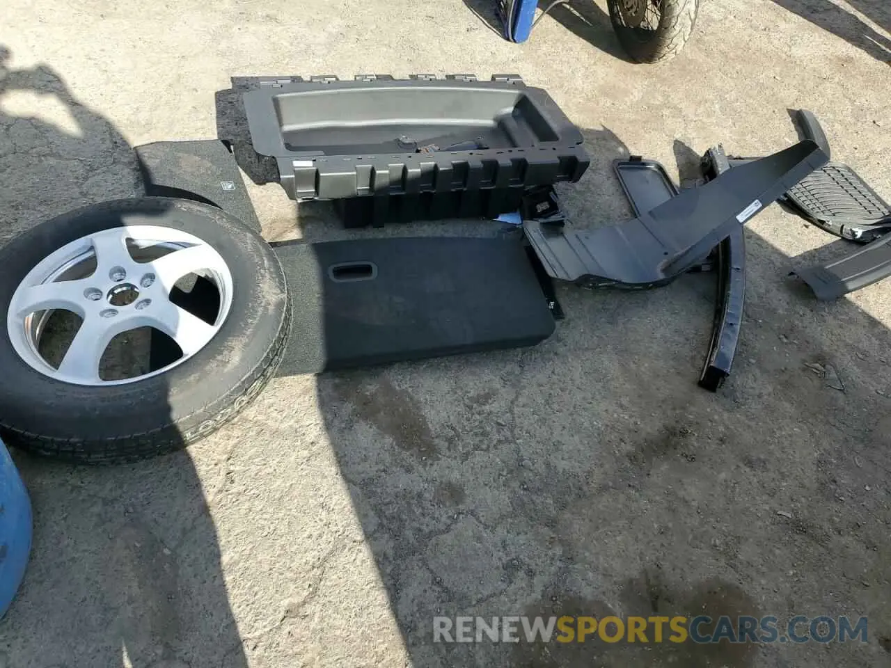 13 Photograph of a damaged car 1C4RJKAG0S8659115 JEEP GRAND CHER 2025
