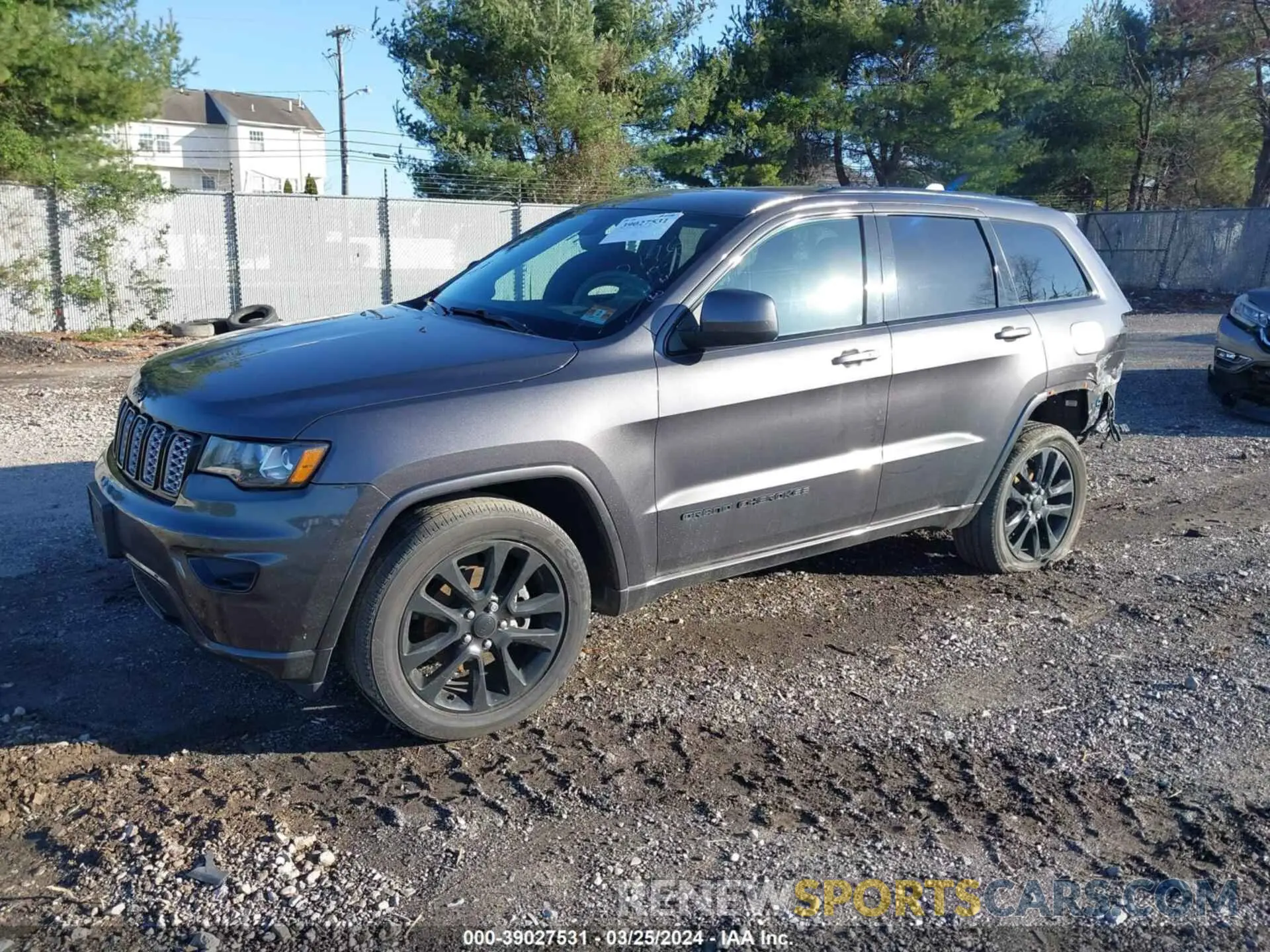 2 Фотография поврежденного автомобиля 1C4RJFAG4HC773342 JEEP GRAND CHEROKEE 2017