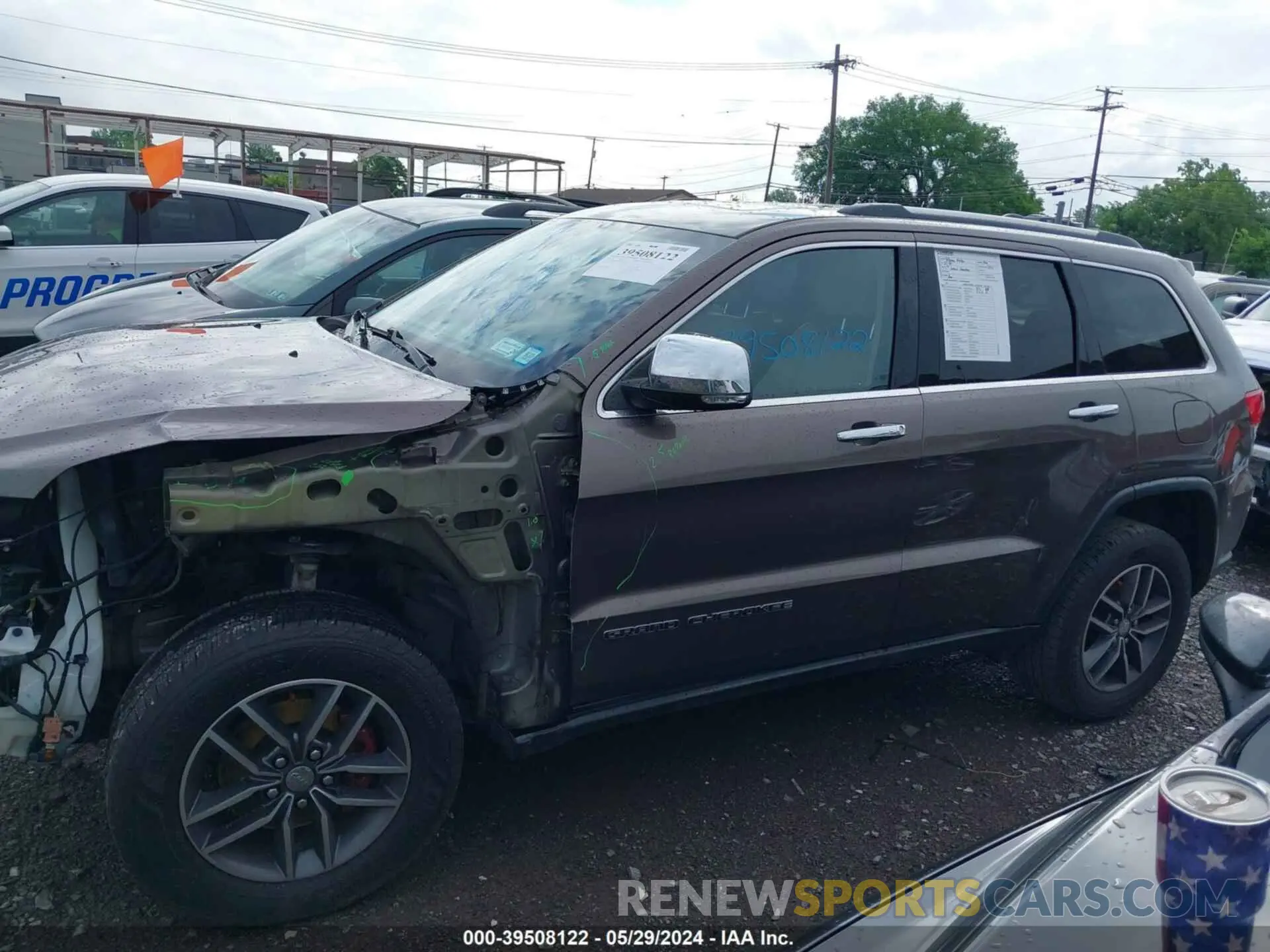 14 Photograph of a damaged car 1C4RJFBG8HC954507 JEEP GRAND CHEROKEE 2017