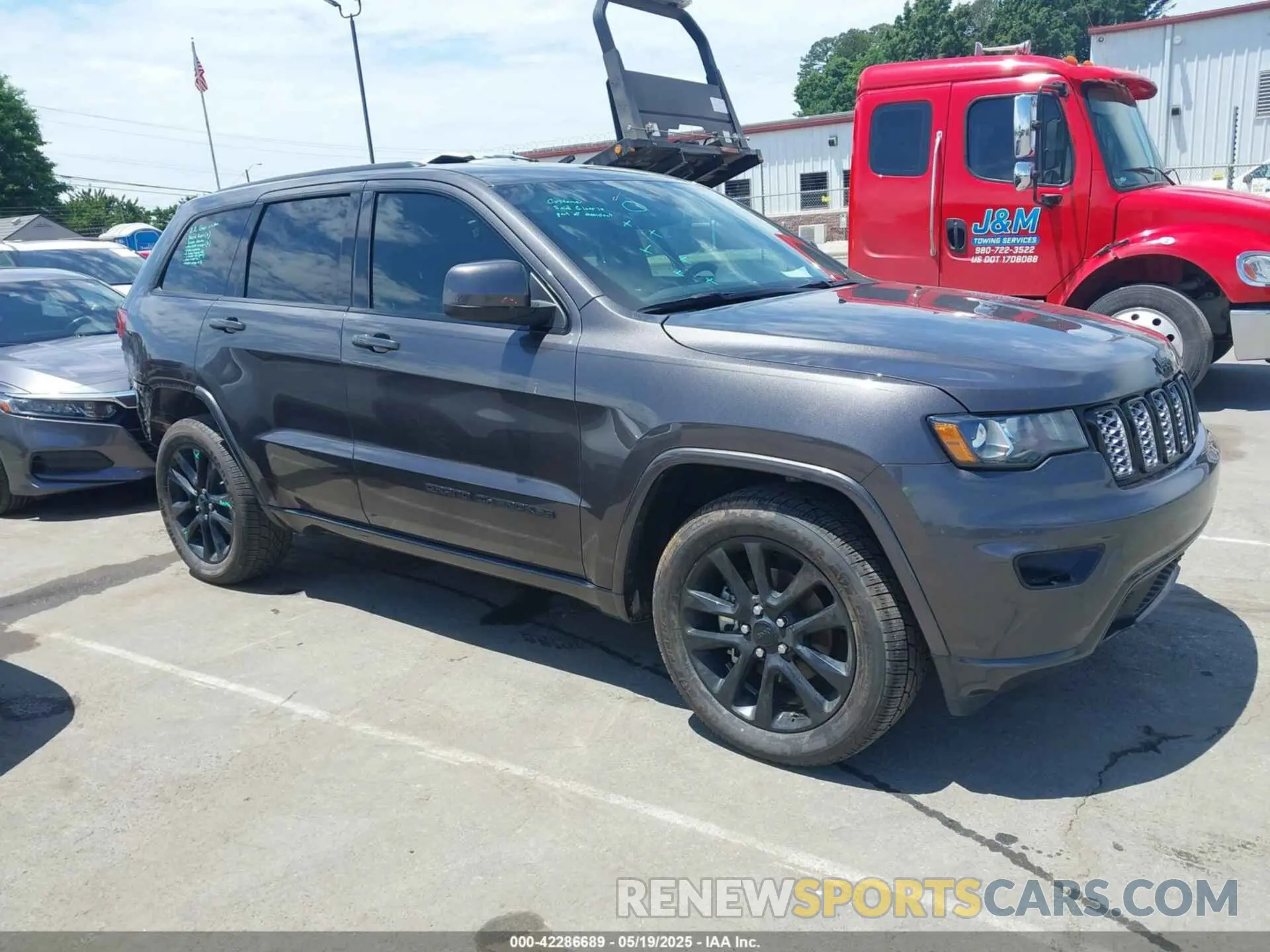 13 Фотография поврежденного автомобиля 1C4RJEAG0KC778605 JEEP GRAND CHEROKEE 2019
