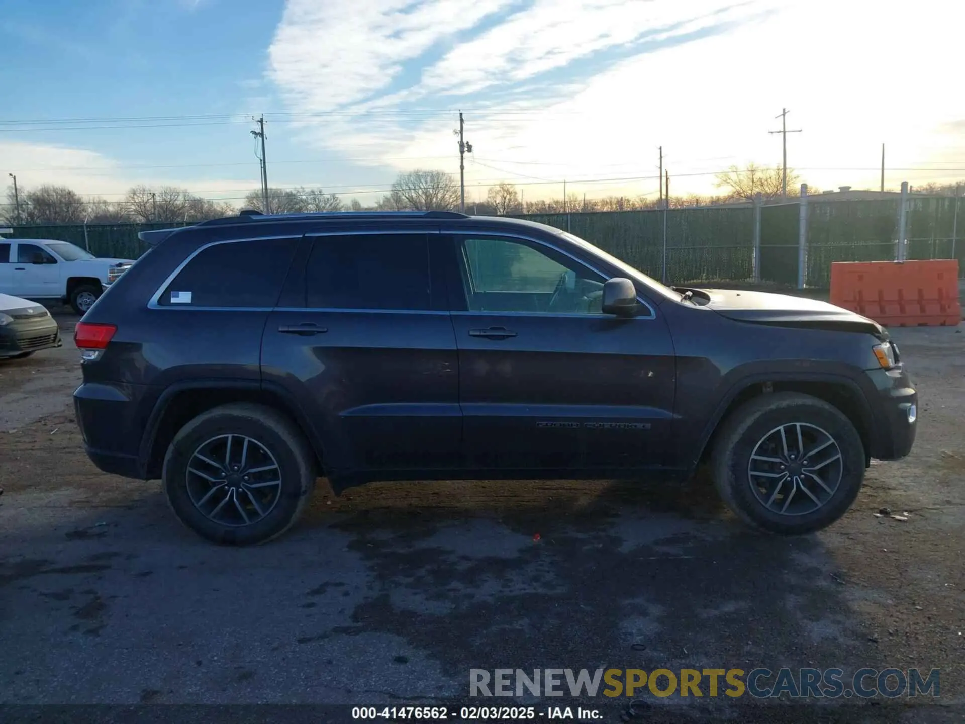 13 Photograph of a damaged car 1C4RJEAG2KC698822 JEEP GRAND CHEROKEE 2019