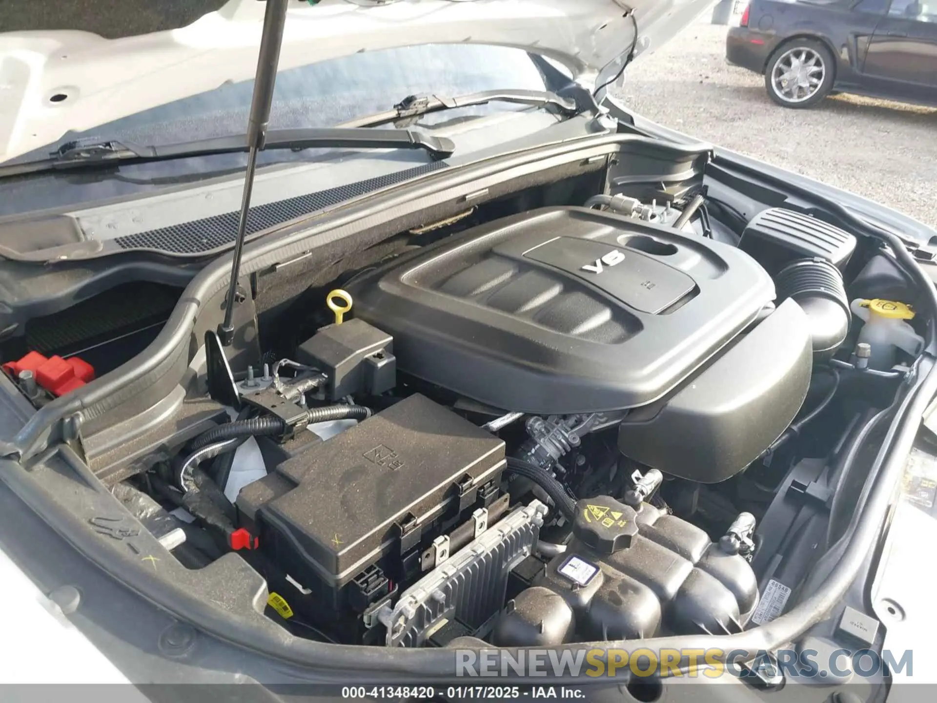 12 Photograph of a damaged car 1C4RJEAG3KC572713 JEEP GRAND CHEROKEE 2019