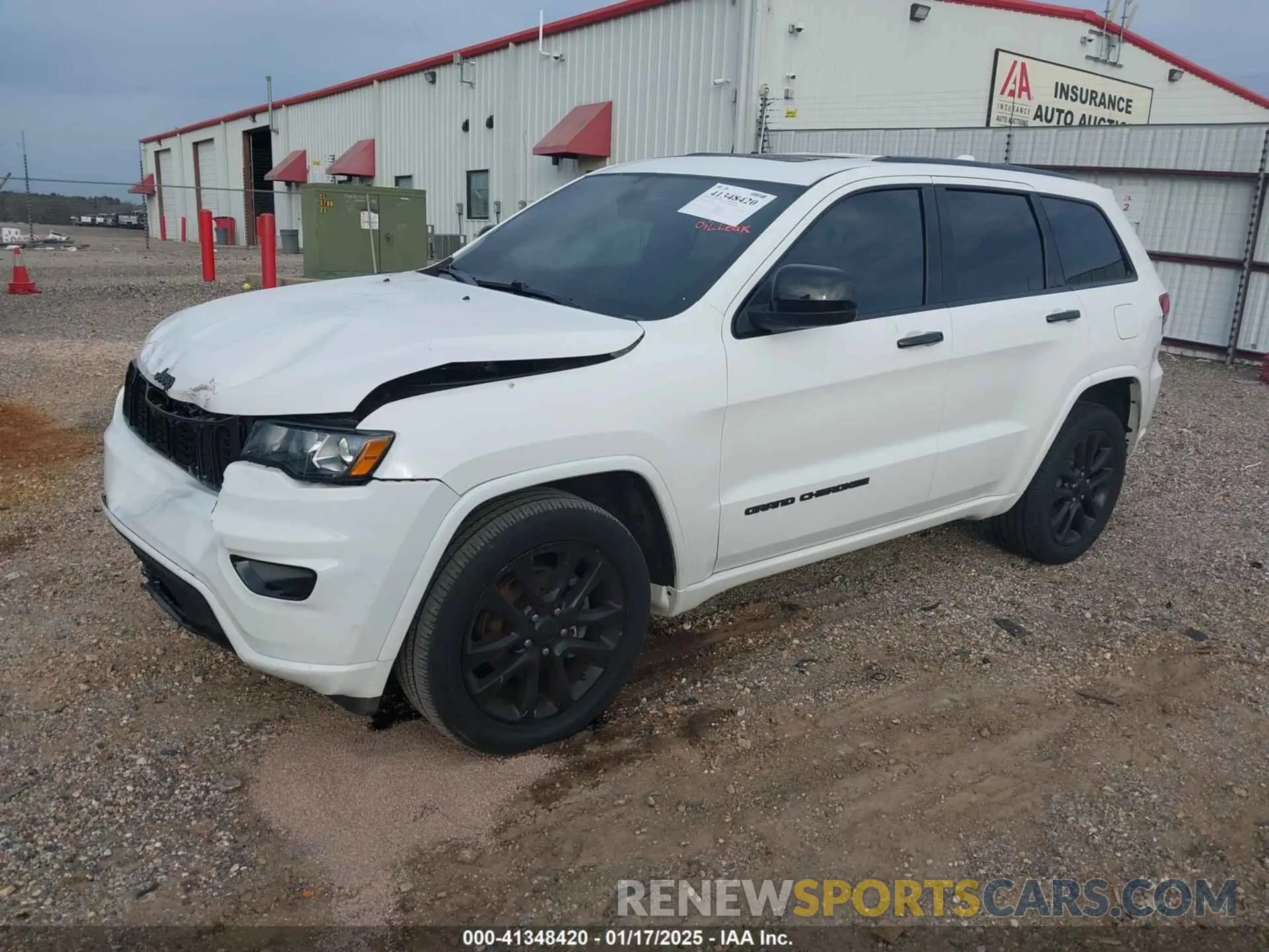 2 Photograph of a damaged car 1C4RJEAG3KC572713 JEEP GRAND CHEROKEE 2019