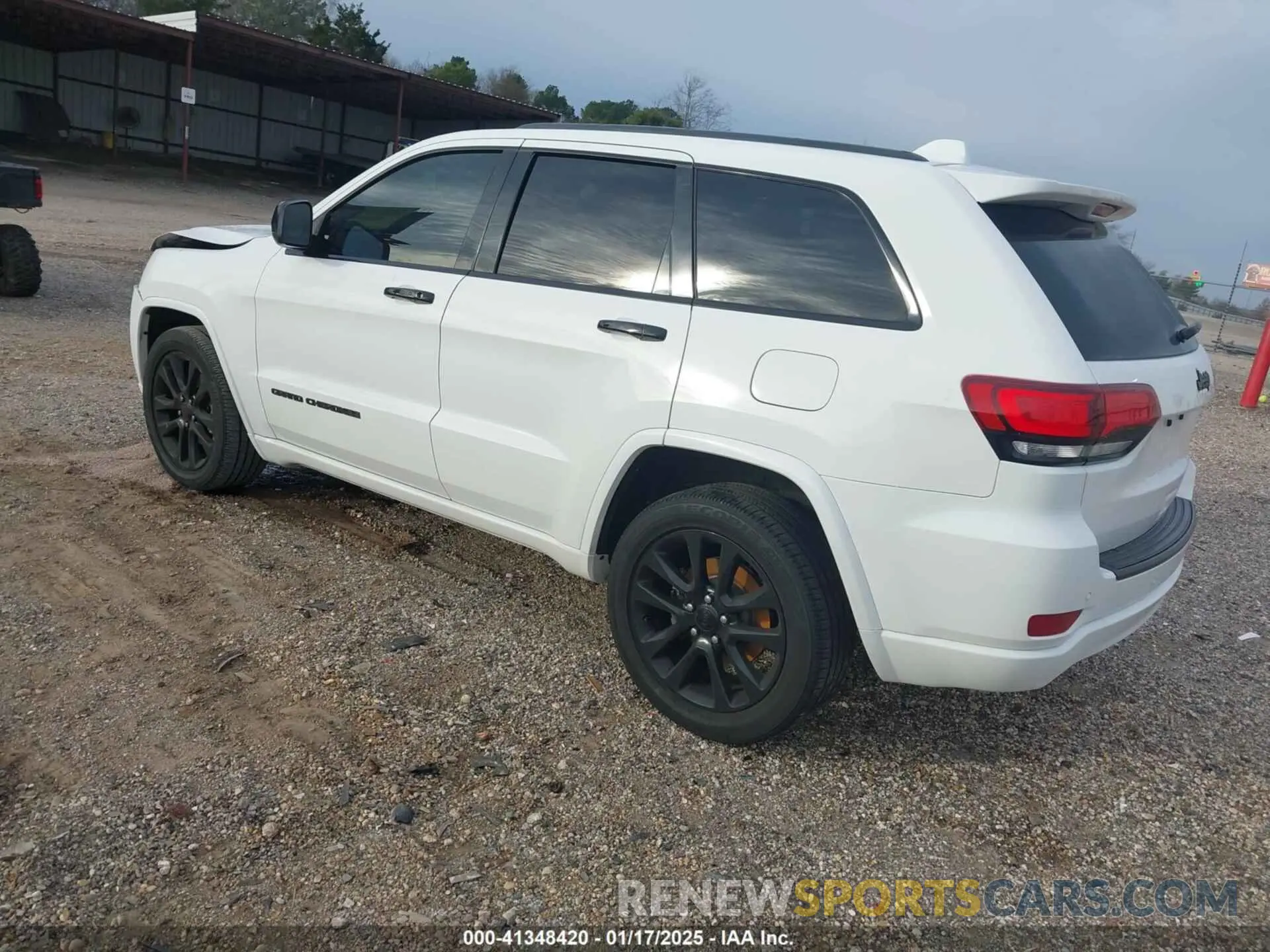 3 Photograph of a damaged car 1C4RJEAG3KC572713 JEEP GRAND CHEROKEE 2019