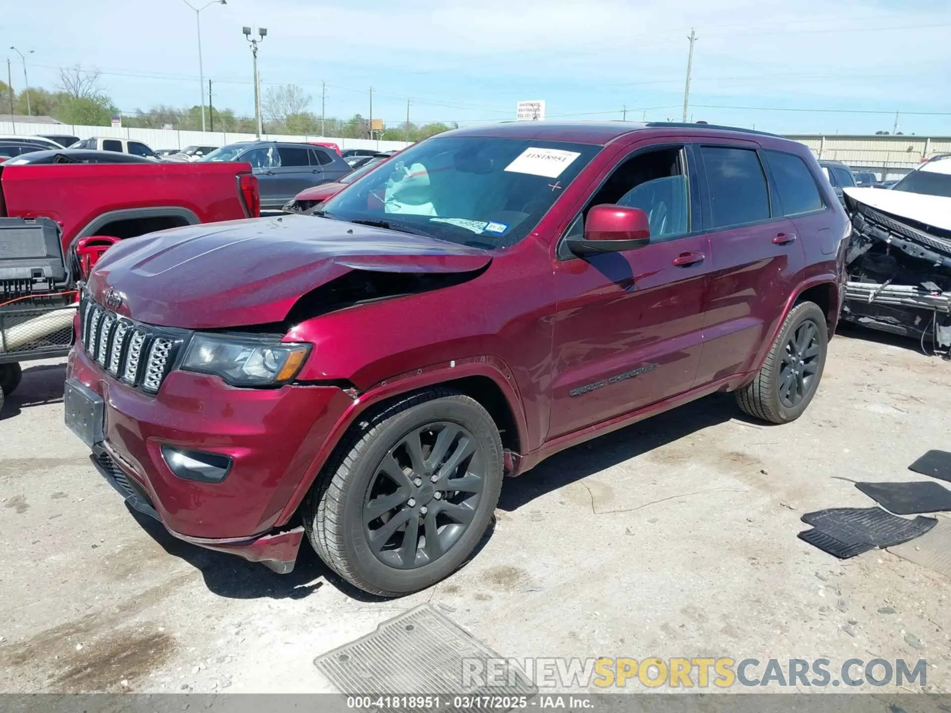 2 Photograph of a damaged car 1C4RJEAG3KC776881 JEEP GRAND CHEROKEE 2019