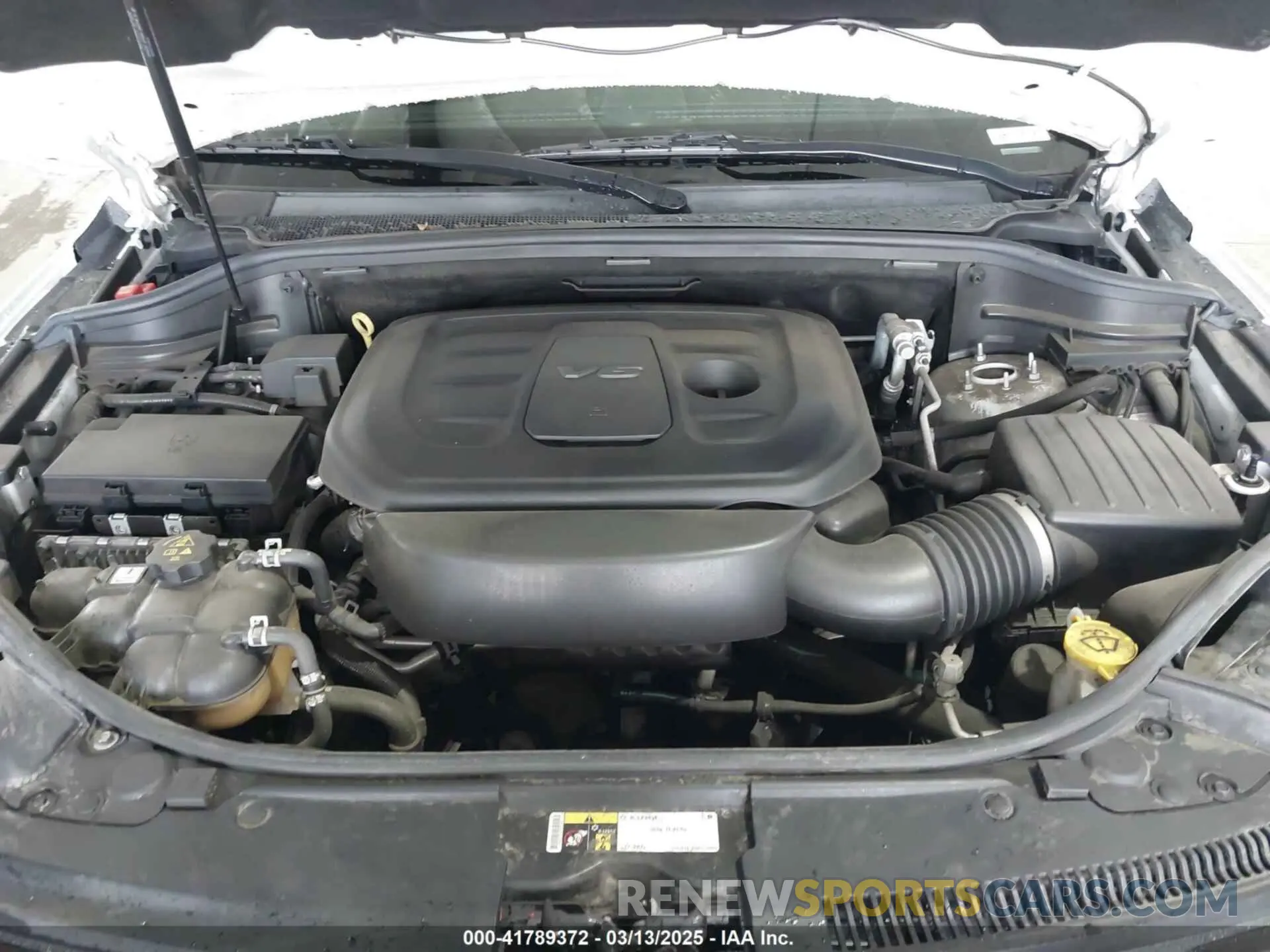 10 Photograph of a damaged car 1C4RJEAG4KC673422 JEEP GRAND CHEROKEE 2019