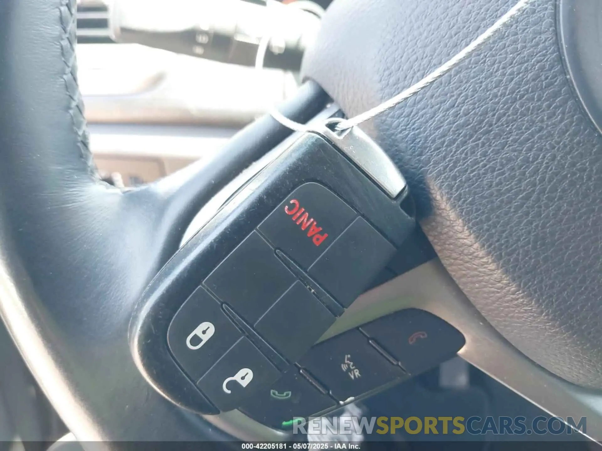 11 Photograph of a damaged car 1C4RJEAG4KC690043 JEEP GRAND CHEROKEE 2019