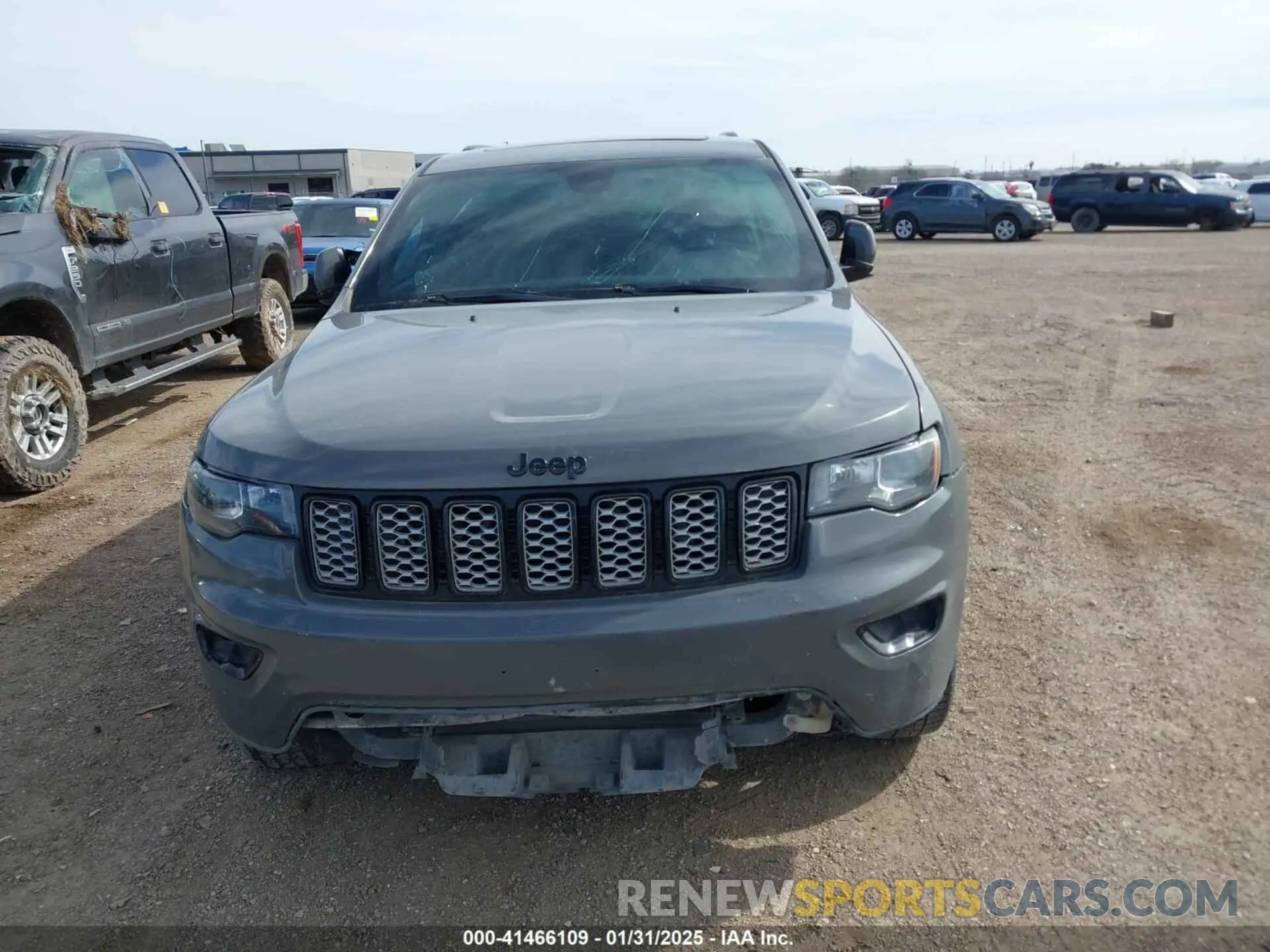 11 Photograph of a damaged car 1C4RJEAG6KC672451 JEEP GRAND CHEROKEE 2019