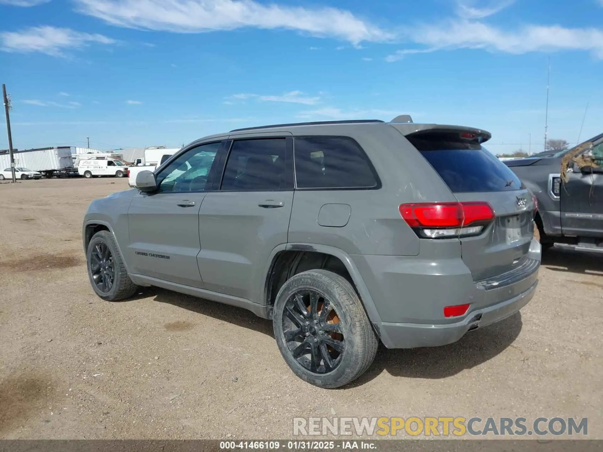 13 Photograph of a damaged car 1C4RJEAG6KC672451 JEEP GRAND CHEROKEE 2019