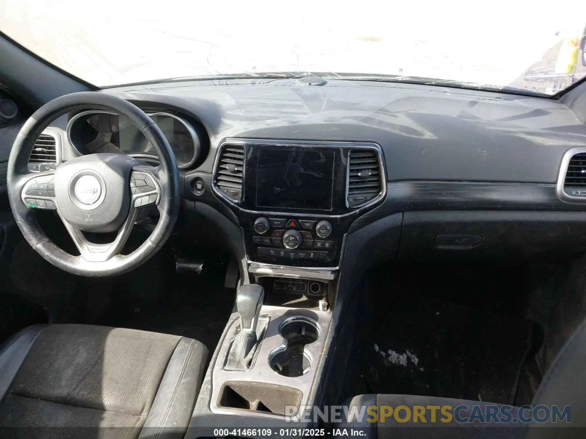 5 Photograph of a damaged car 1C4RJEAG6KC672451 JEEP GRAND CHEROKEE 2019