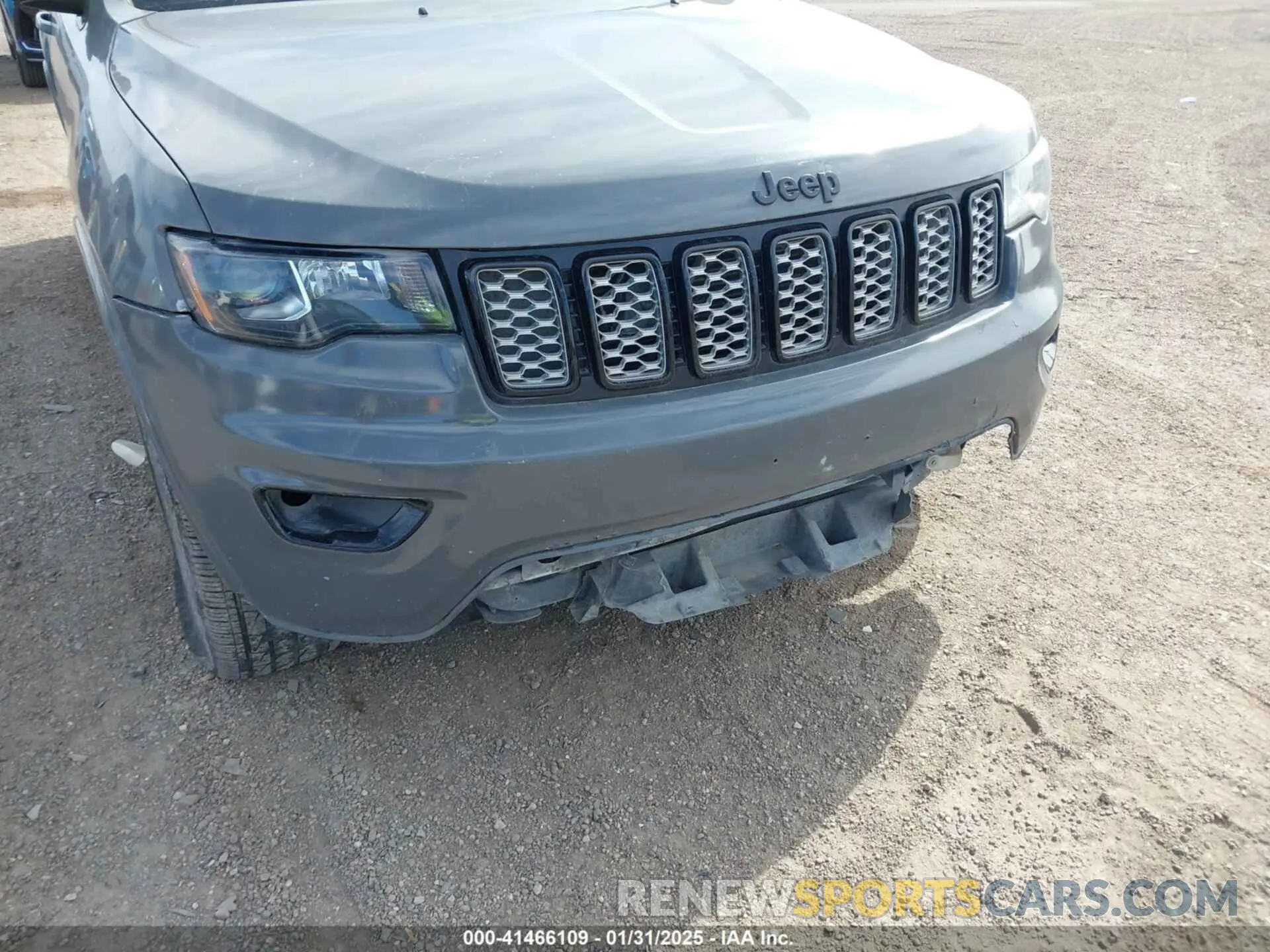 6 Photograph of a damaged car 1C4RJEAG6KC672451 JEEP GRAND CHEROKEE 2019