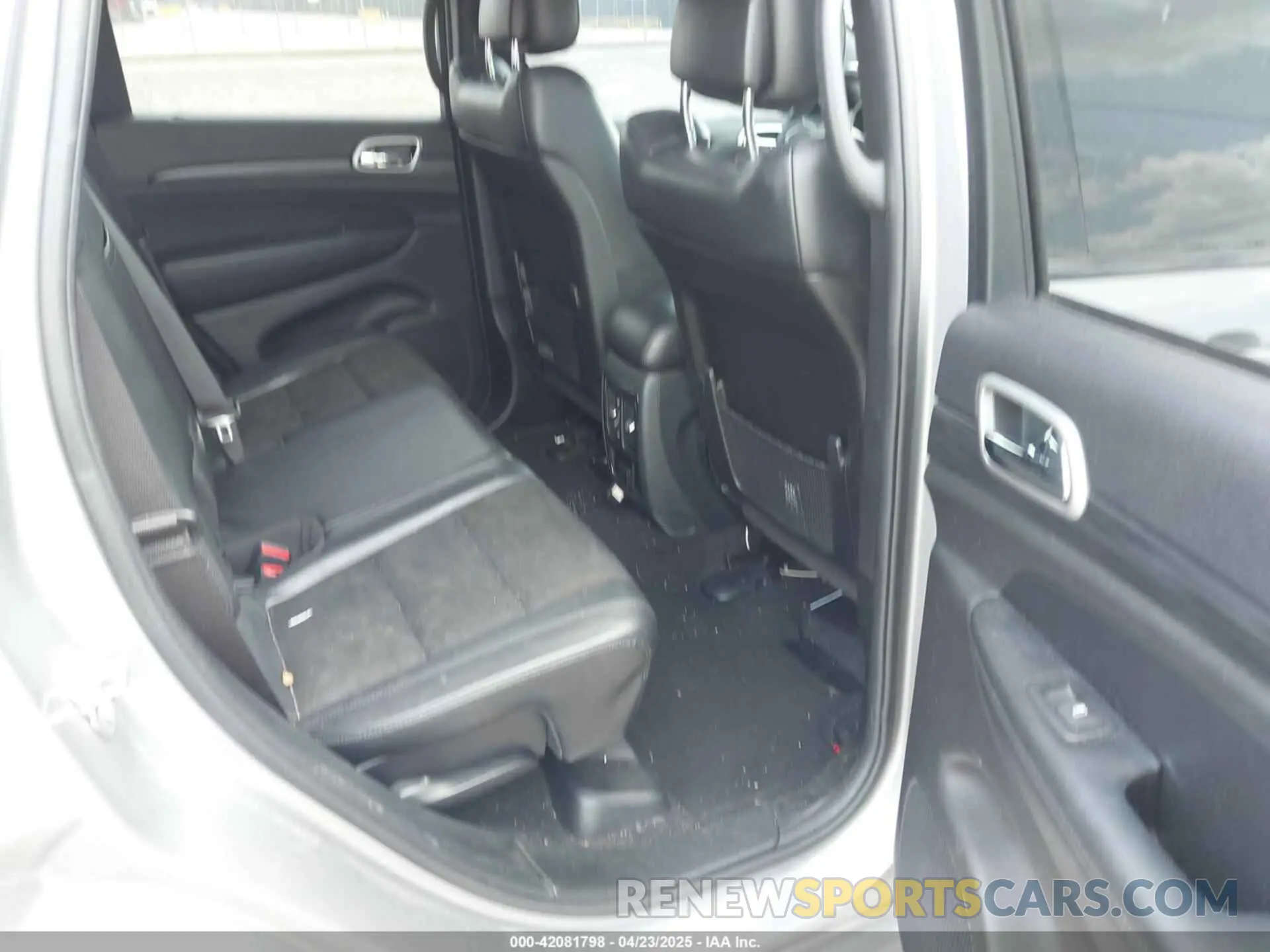 8 Фотография поврежденного автомобиля 1C4RJEAG8KC614650 JEEP GRAND CHEROKEE 2019