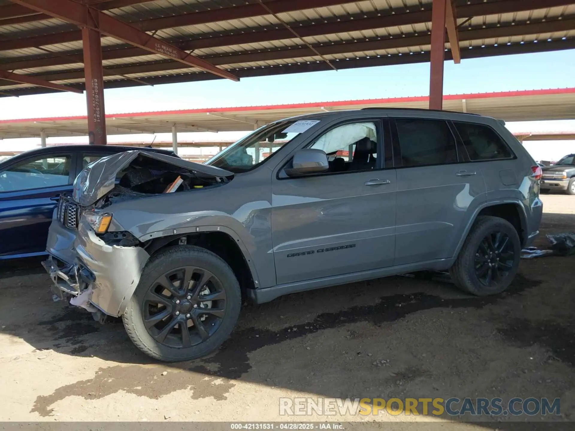 2 Photograph of a damaged car 1C4RJEAG8KC672631 JEEP GRAND CHEROKEE 2019