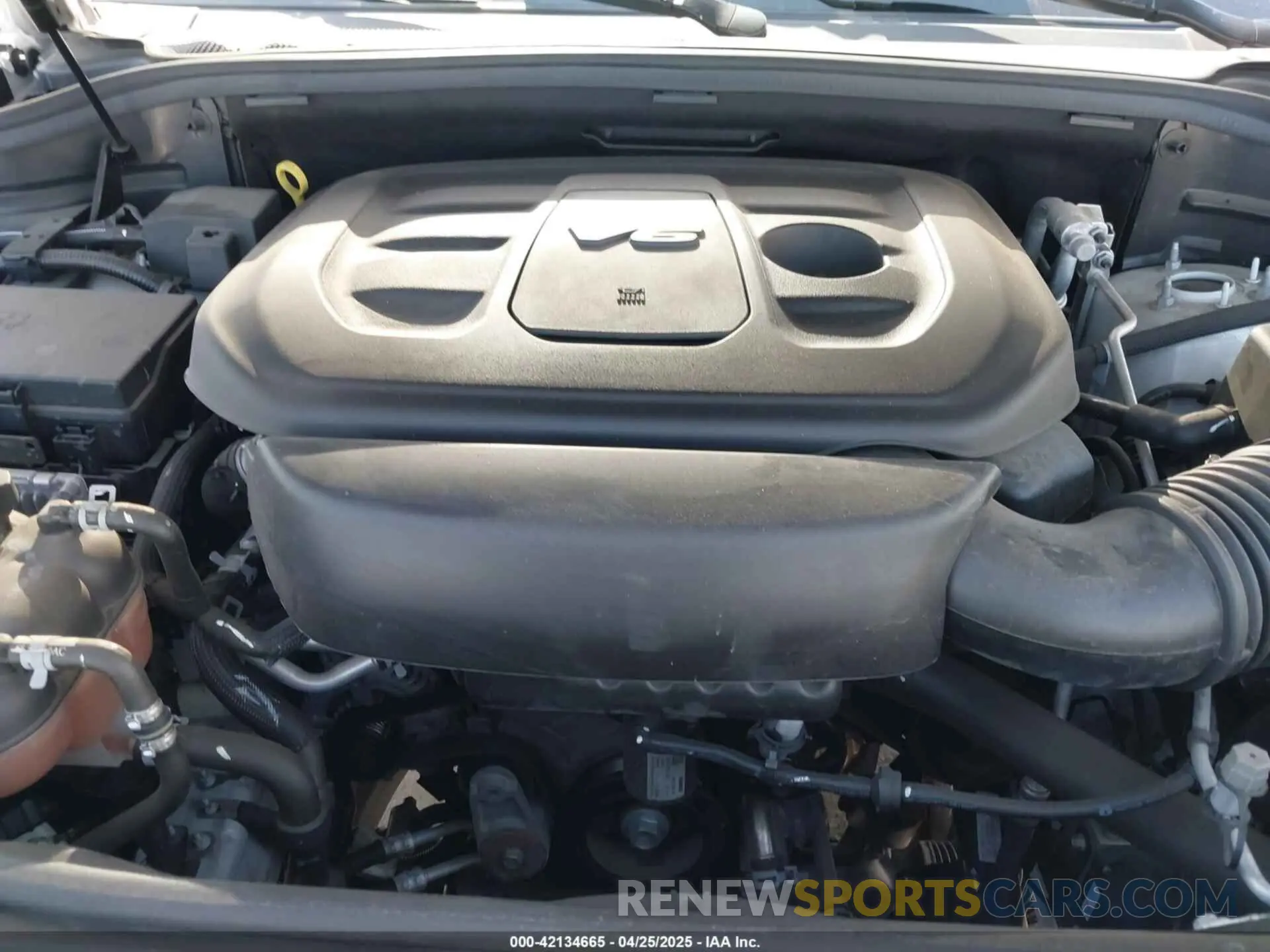 10 Photograph of a damaged car 1C4RJEAG8KC698713 JEEP GRAND CHEROKEE 2019