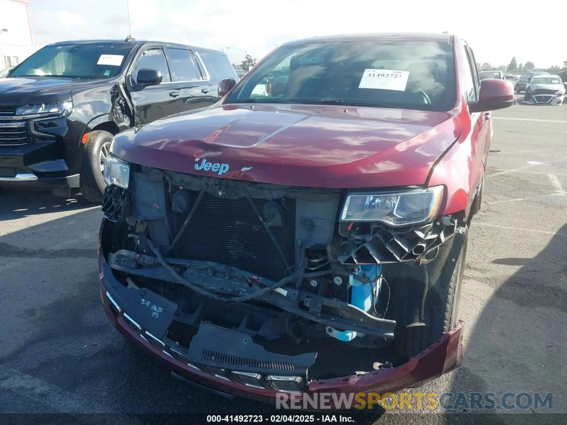 13 Photograph of a damaged car 1C4RJEAG9KC681063 JEEP GRAND CHEROKEE 2019