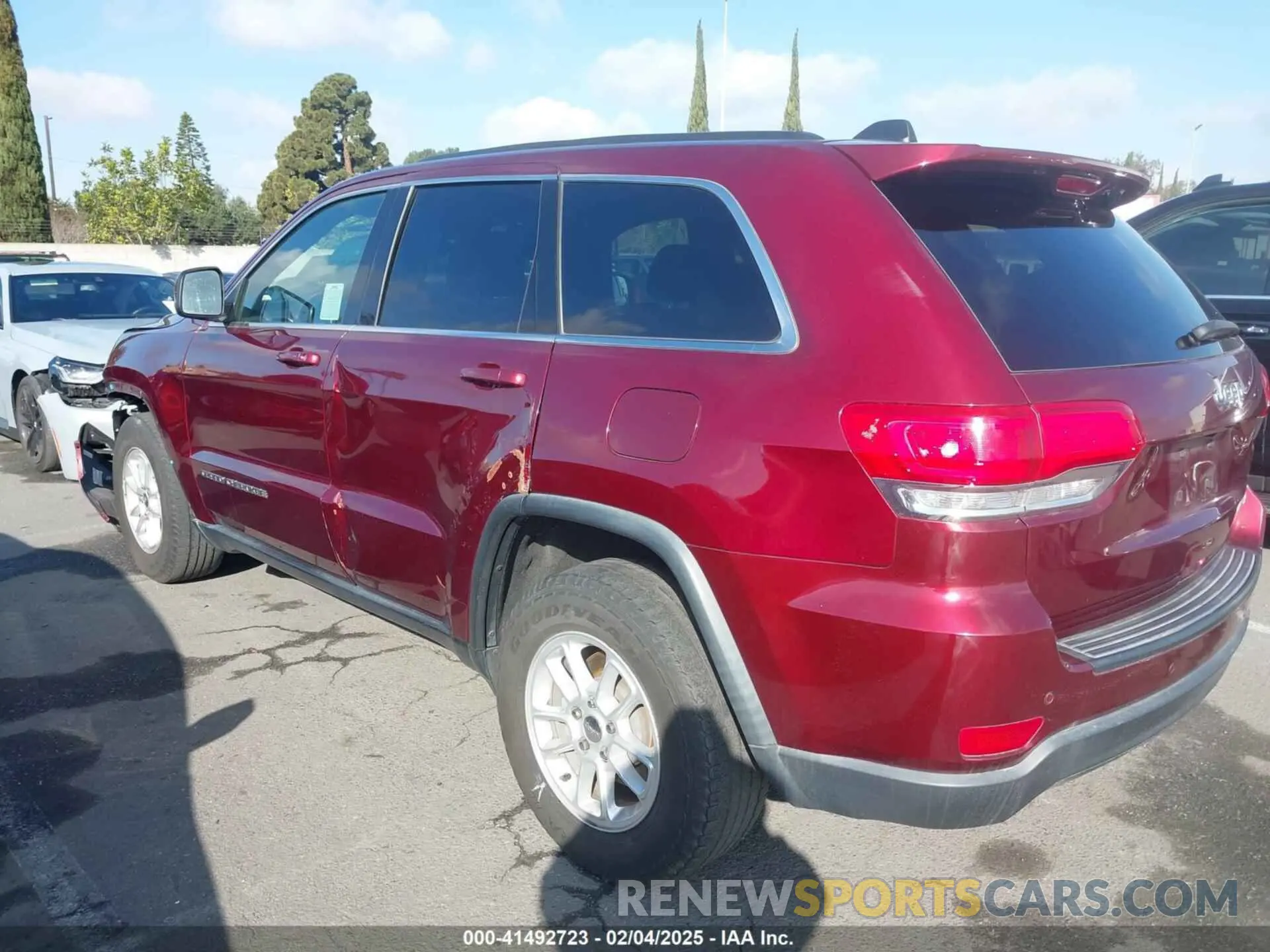 15 Photograph of a damaged car 1C4RJEAG9KC681063 JEEP GRAND CHEROKEE 2019
