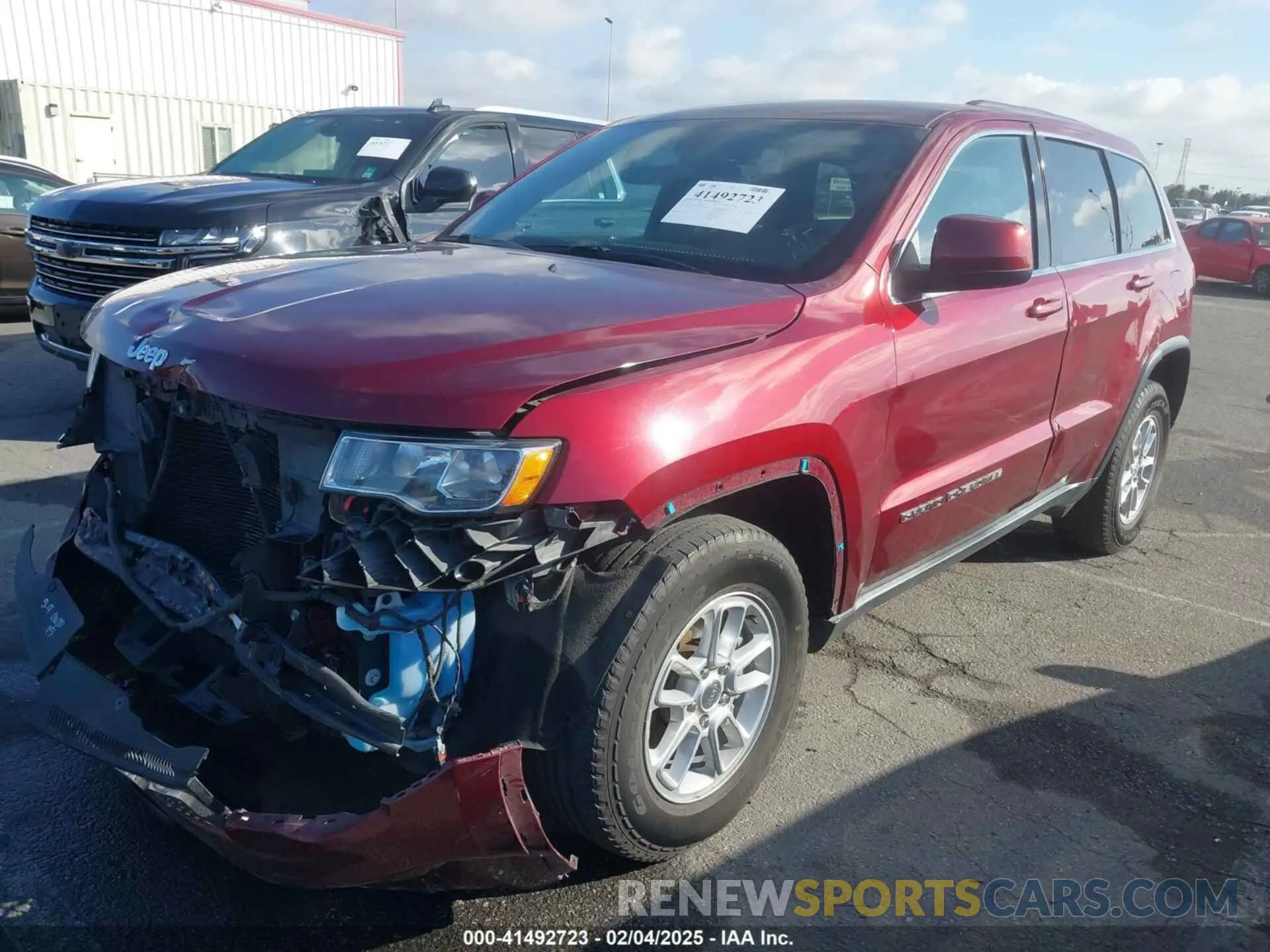 2 Photograph of a damaged car 1C4RJEAG9KC681063 JEEP GRAND CHEROKEE 2019