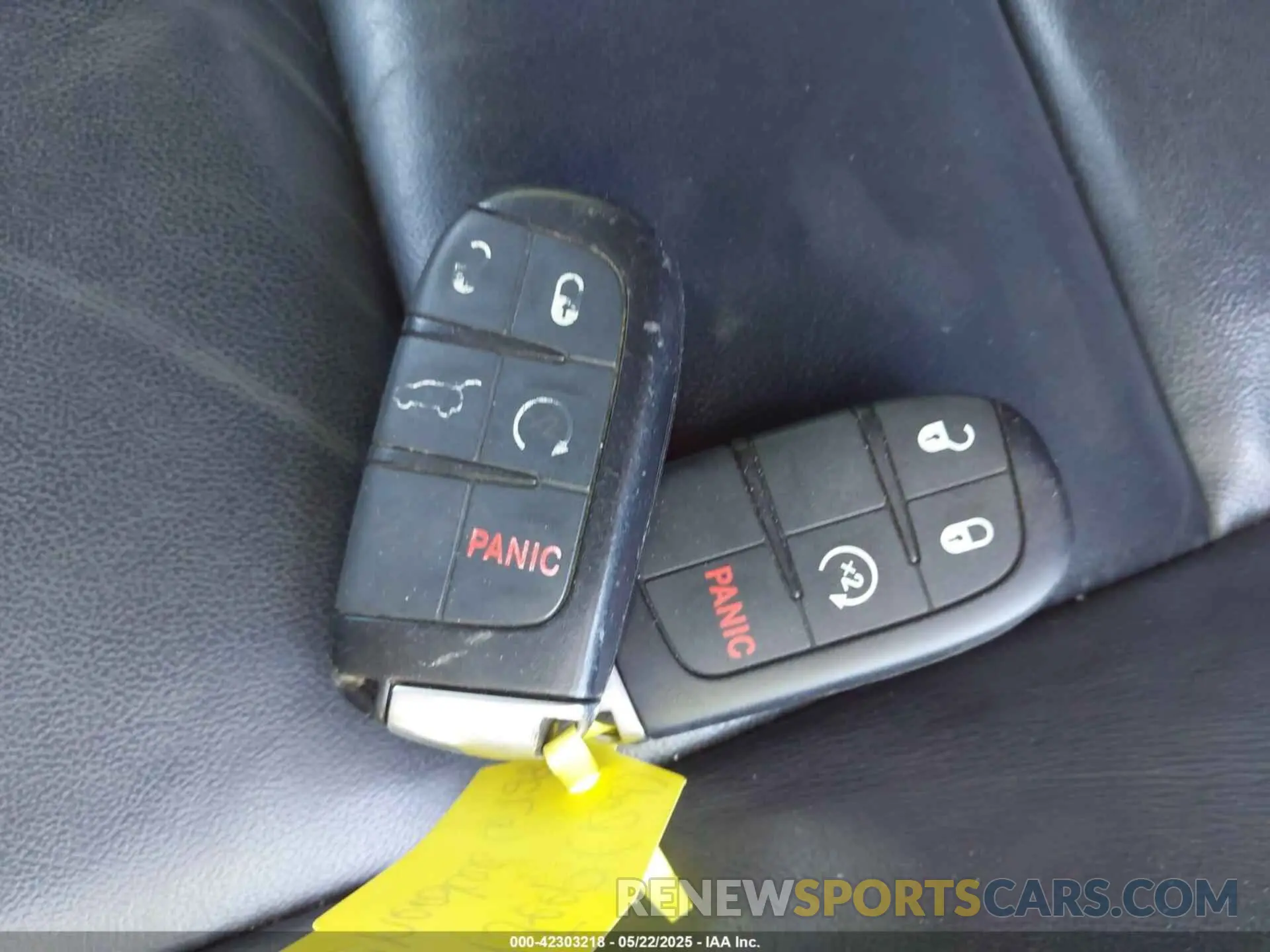 11 Photograph of a damaged car 1C4RJEBG0KC656728 JEEP GRAND CHEROKEE 2019