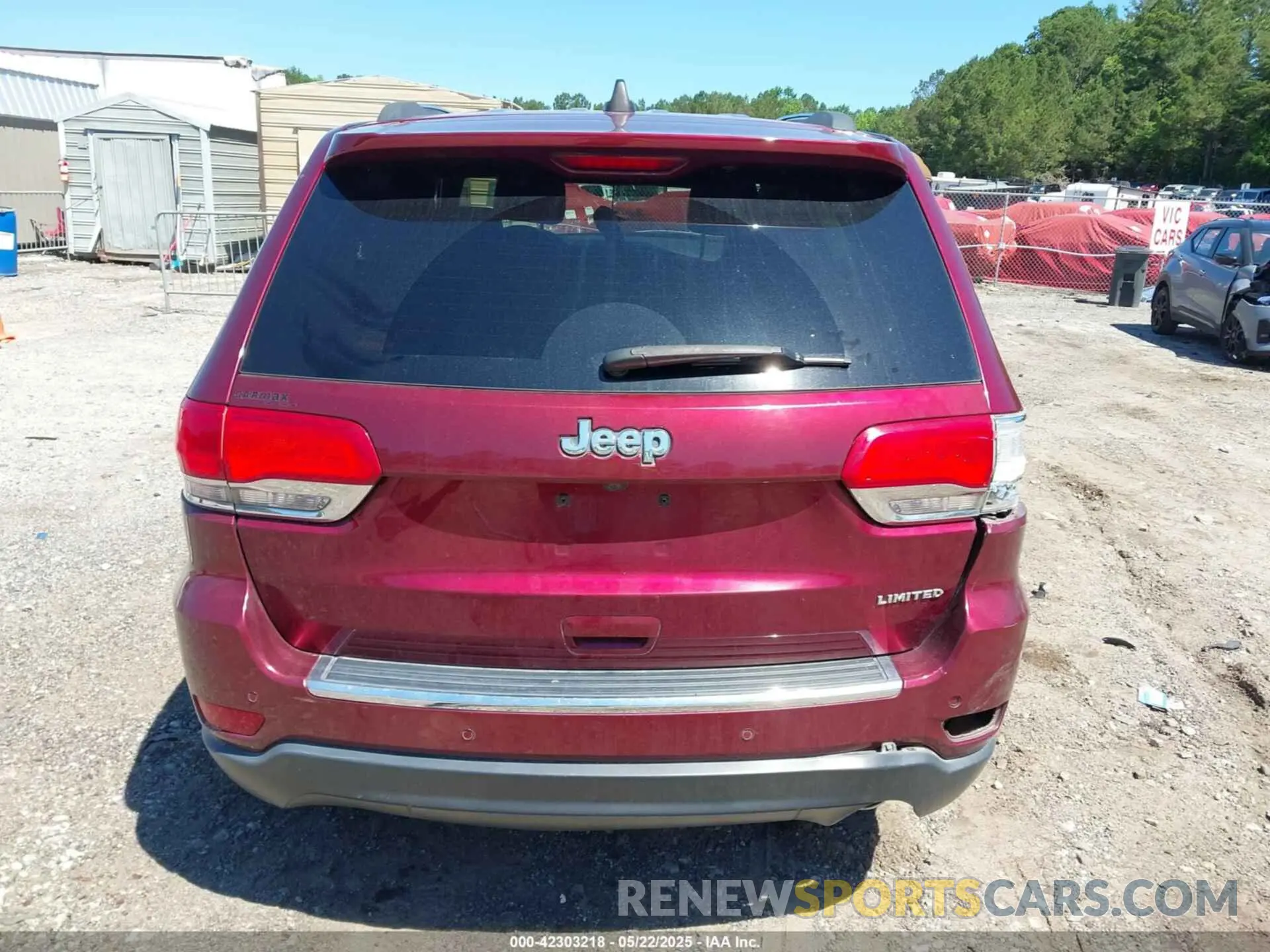 16 Photograph of a damaged car 1C4RJEBG0KC656728 JEEP GRAND CHEROKEE 2019