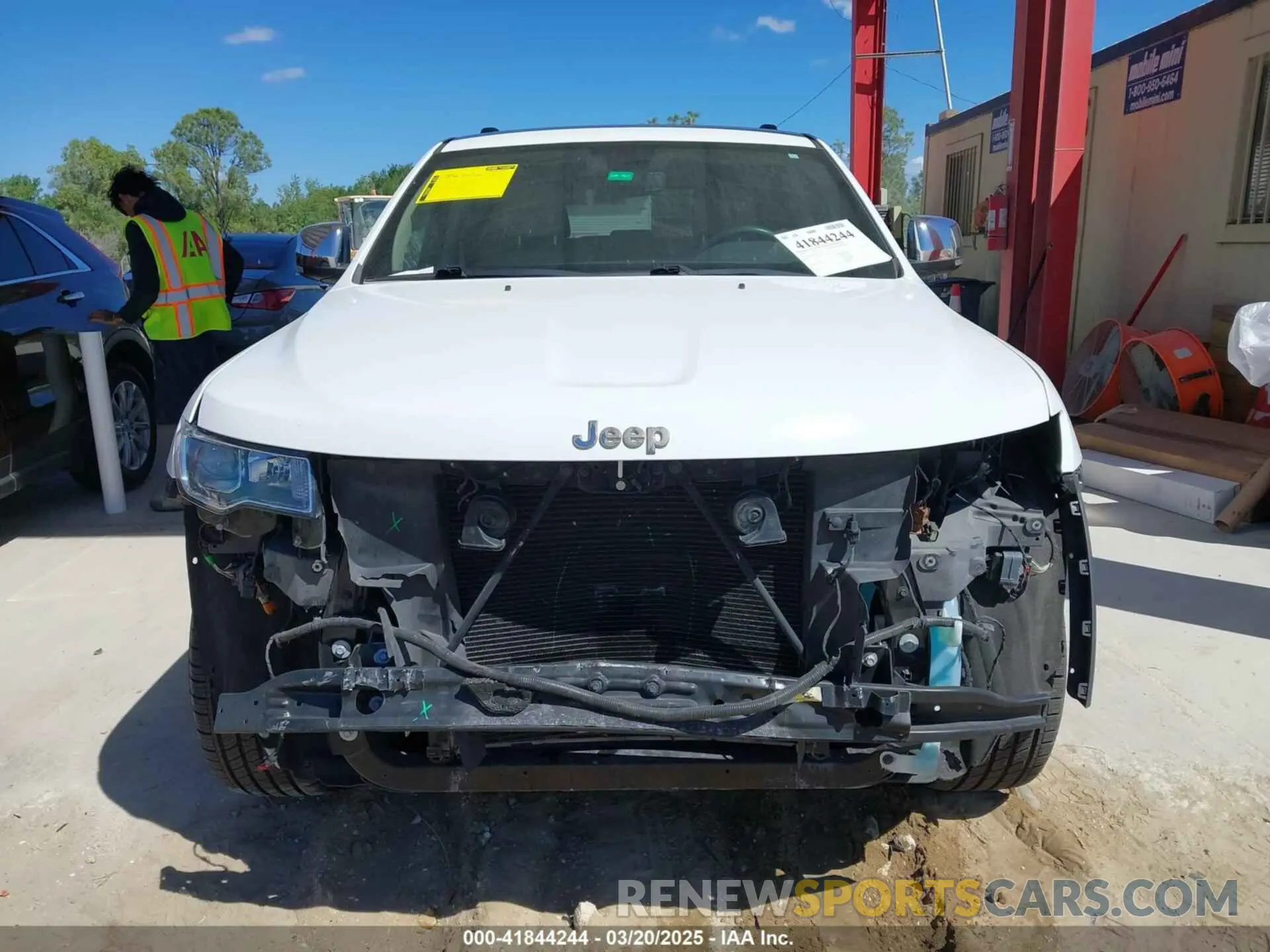 13 Photograph of a damaged car 1C4RJEBG1KC675367 JEEP GRAND CHEROKEE 2019