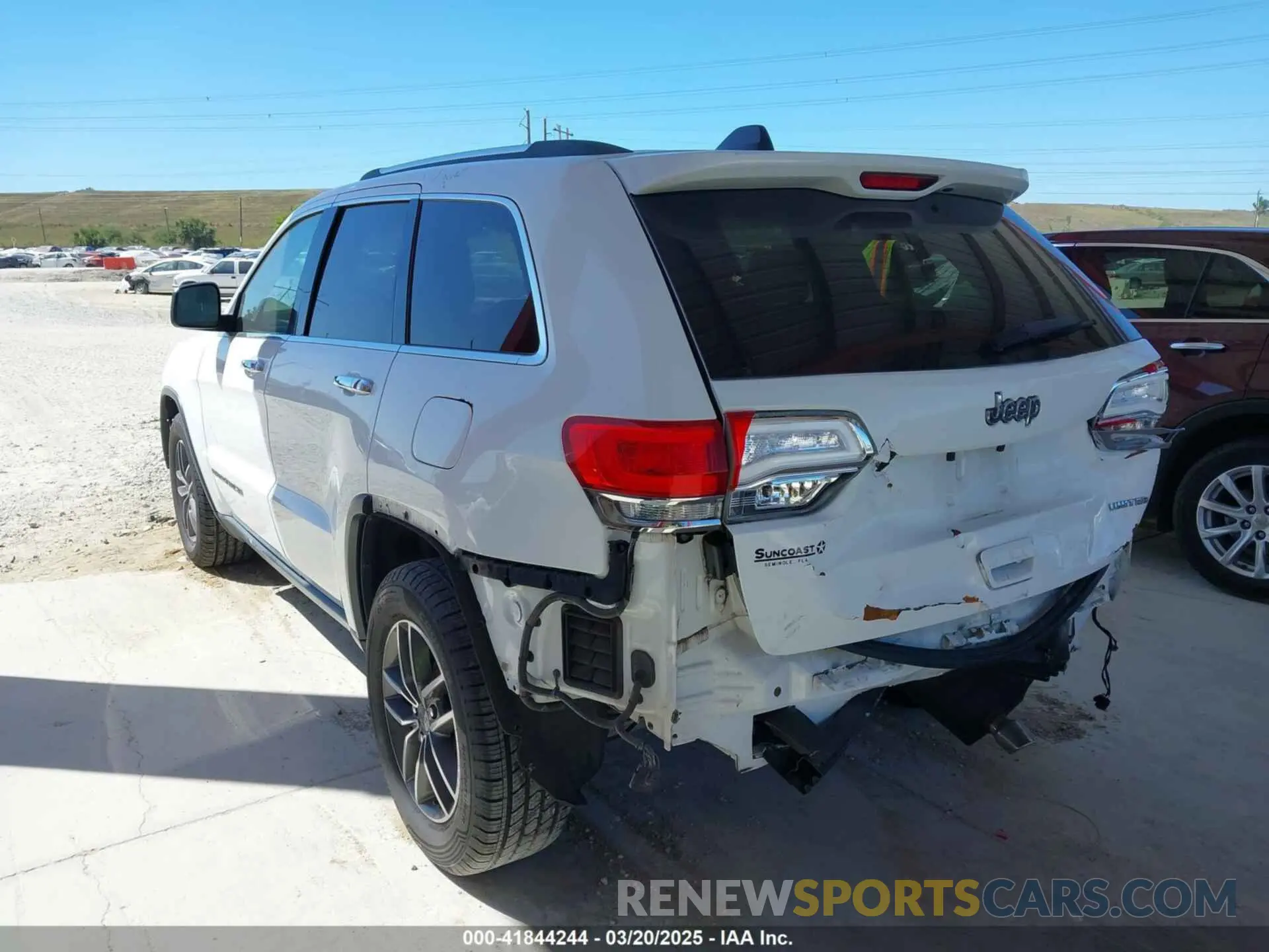 3 Photograph of a damaged car 1C4RJEBG1KC675367 JEEP GRAND CHEROKEE 2019