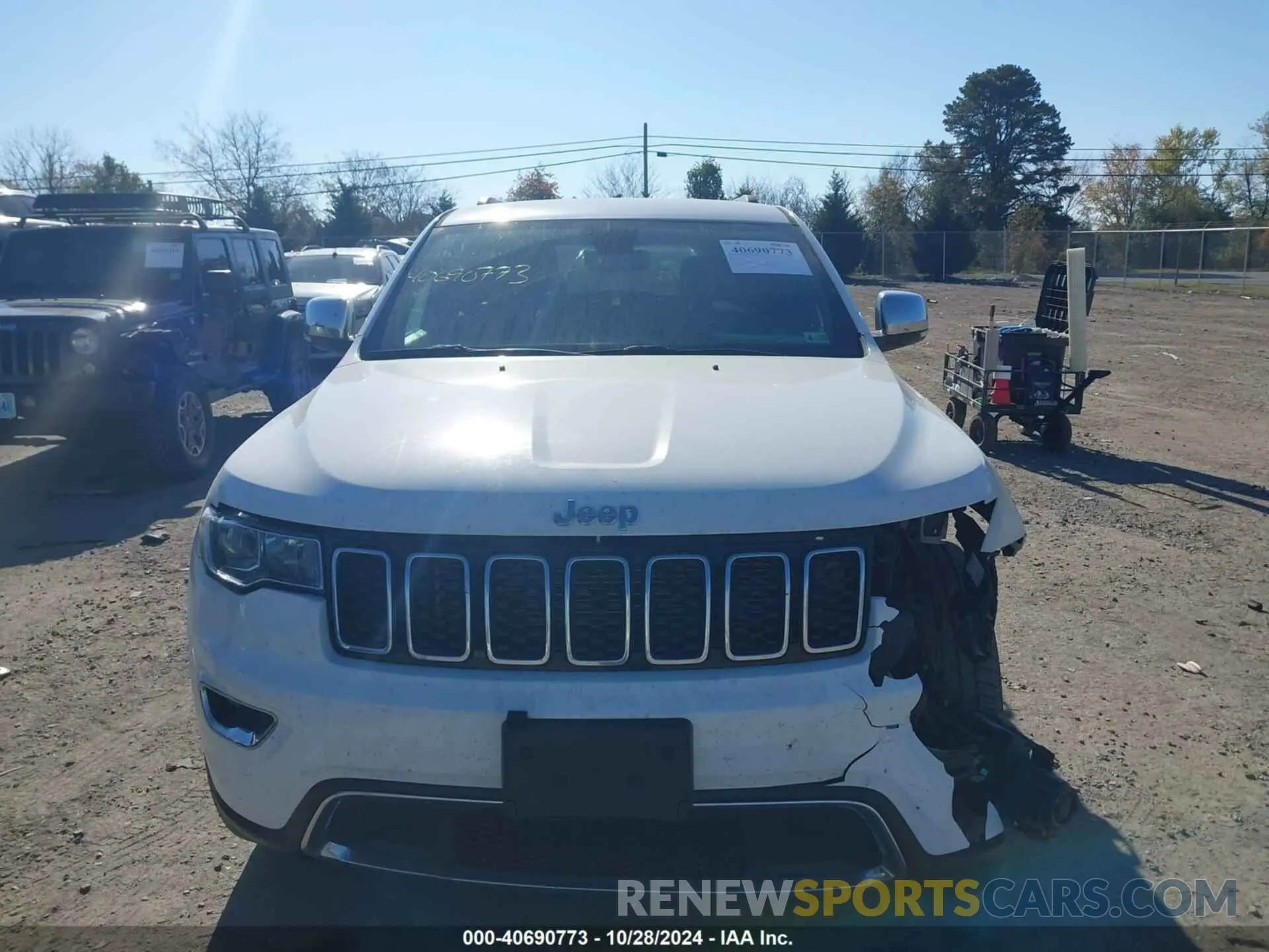 12 Photograph of a damaged car 1C4RJEBG1KC689690 JEEP GRAND CHEROKEE 2019