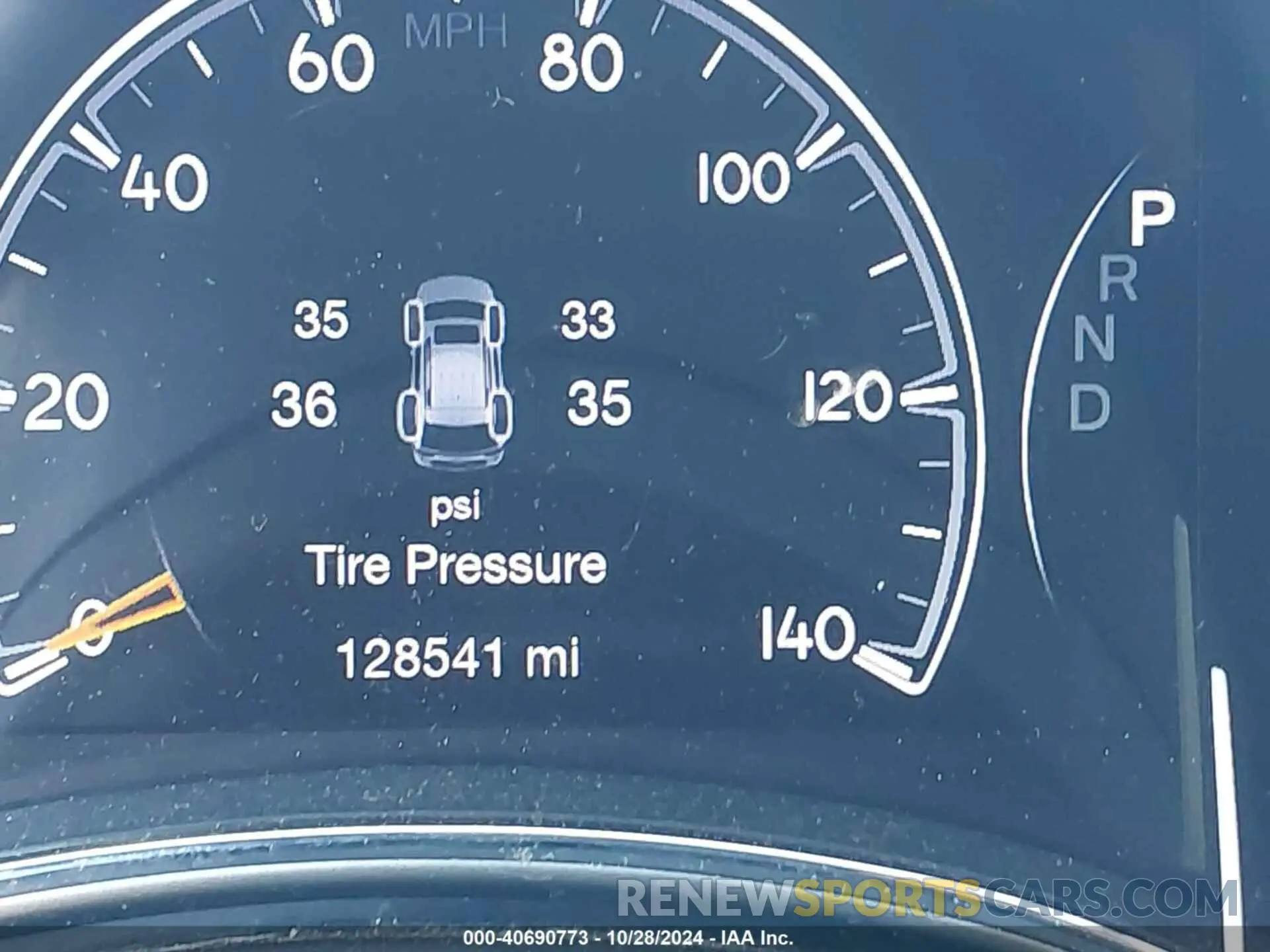 15 Photograph of a damaged car 1C4RJEBG1KC689690 JEEP GRAND CHEROKEE 2019