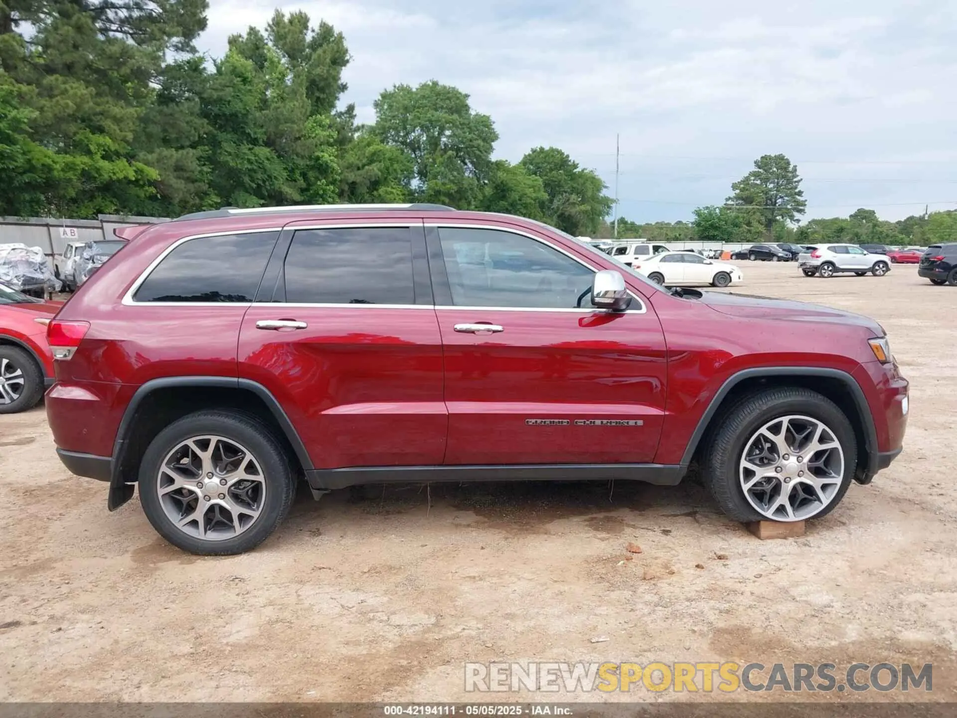 12 Фотография поврежденного автомобиля 1C4RJEBG2KC624380 JEEP GRAND CHEROKEE 2019
