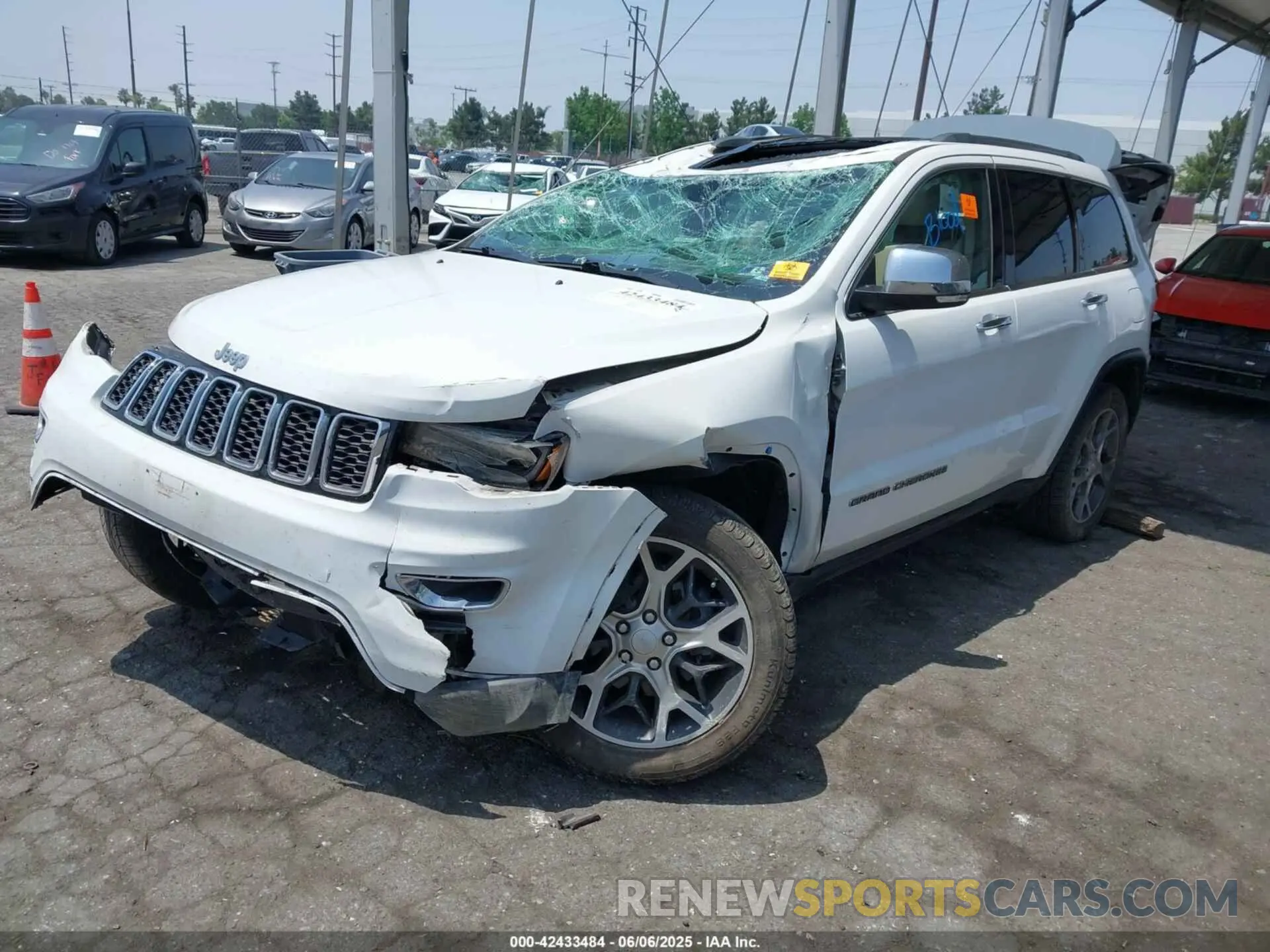 2 Фотография поврежденного автомобиля 1C4RJEBG7KC680959 JEEP GRAND CHEROKEE 2019