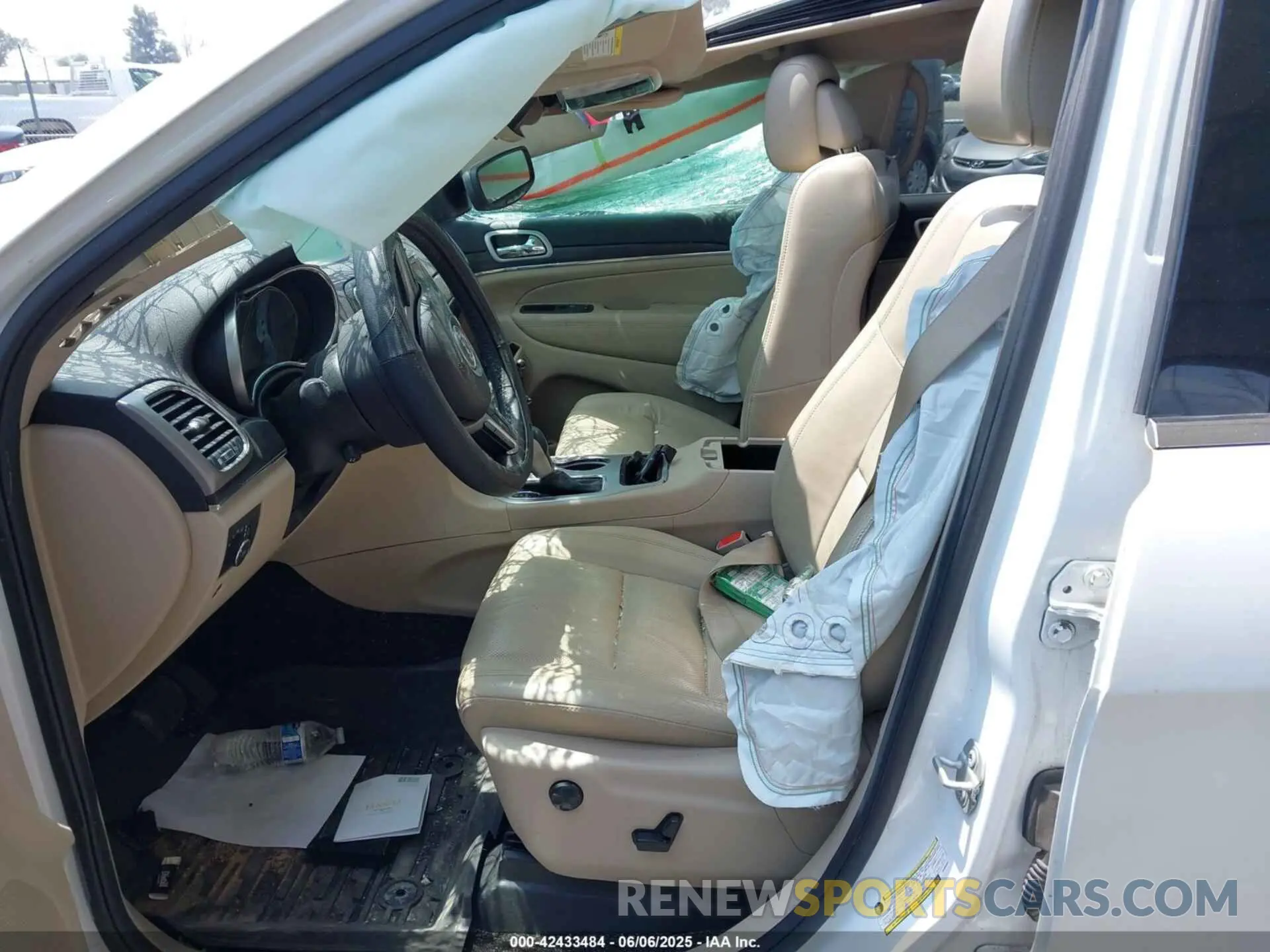 5 Фотография поврежденного автомобиля 1C4RJEBG7KC680959 JEEP GRAND CHEROKEE 2019