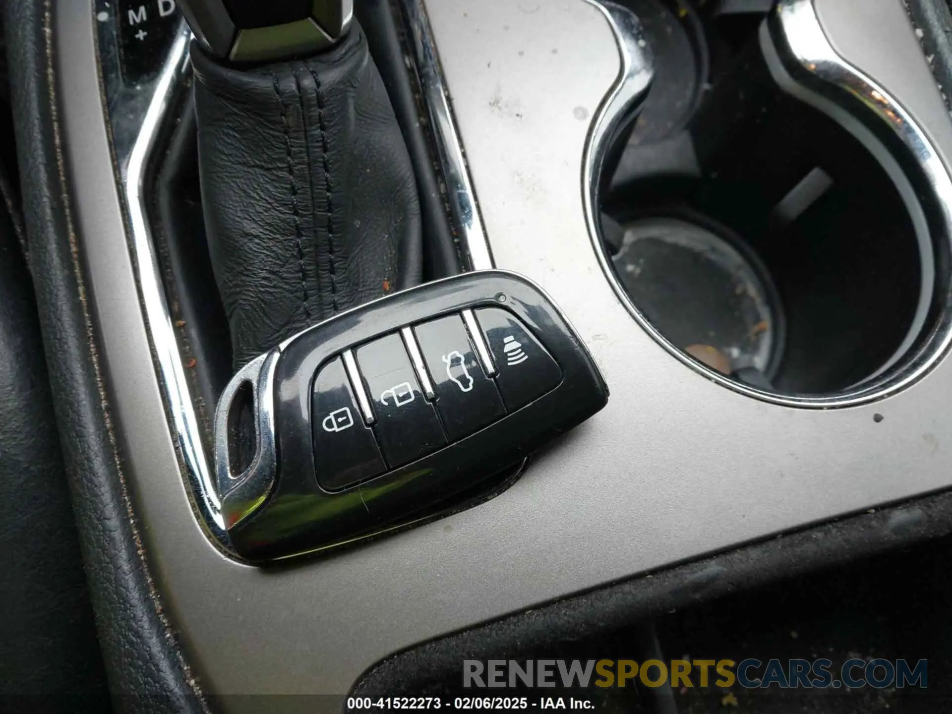 11 Photograph of a damaged car 1C4RJEBG7KC767888 JEEP GRAND CHEROKEE 2019